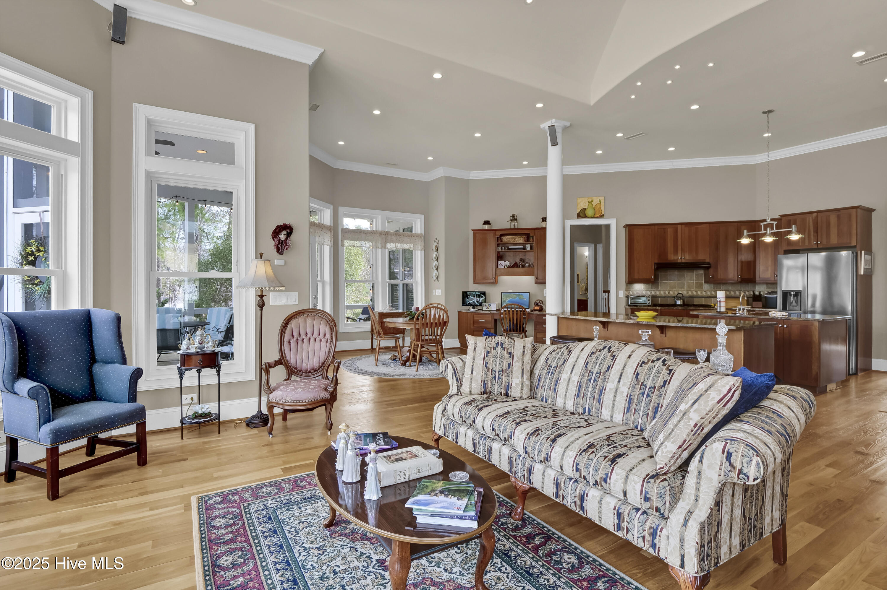 100494550 | Photo 13