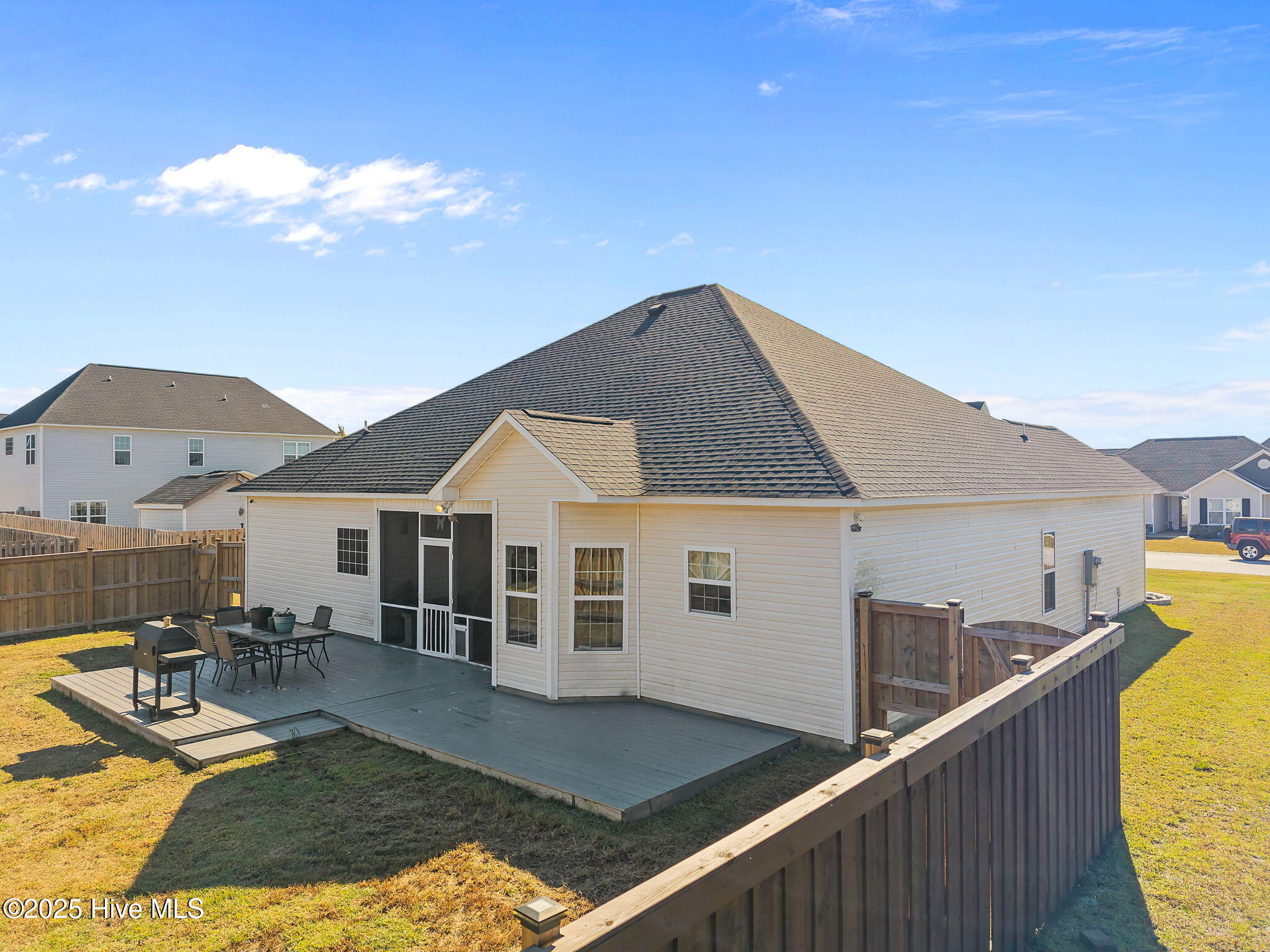 100539854 | Photo 31