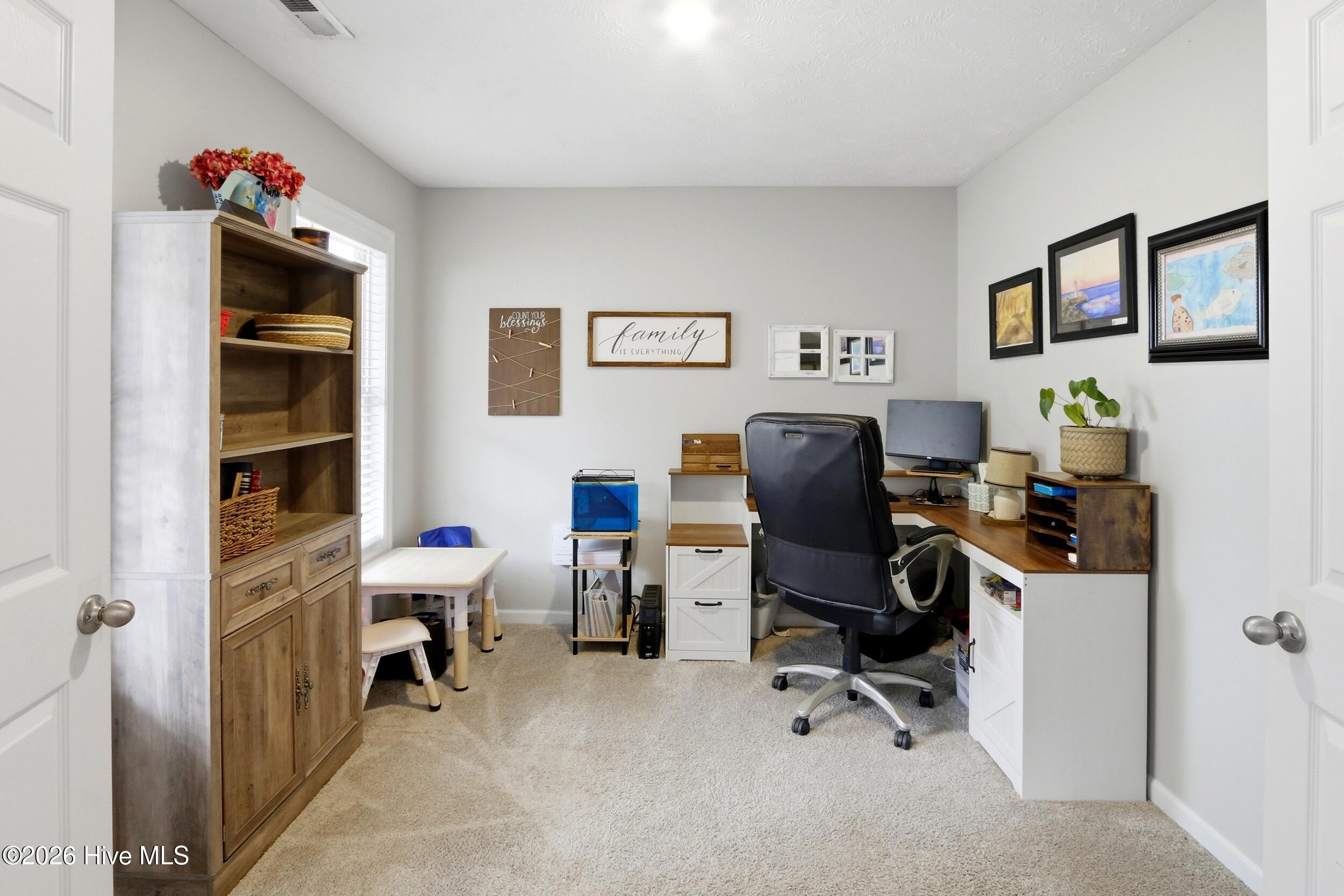 100551374 | Photo 16