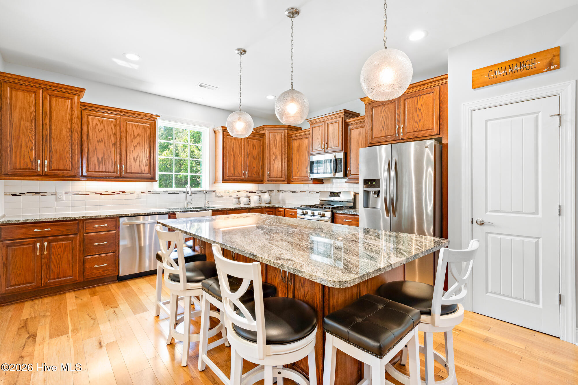 100567738 | Photo 10