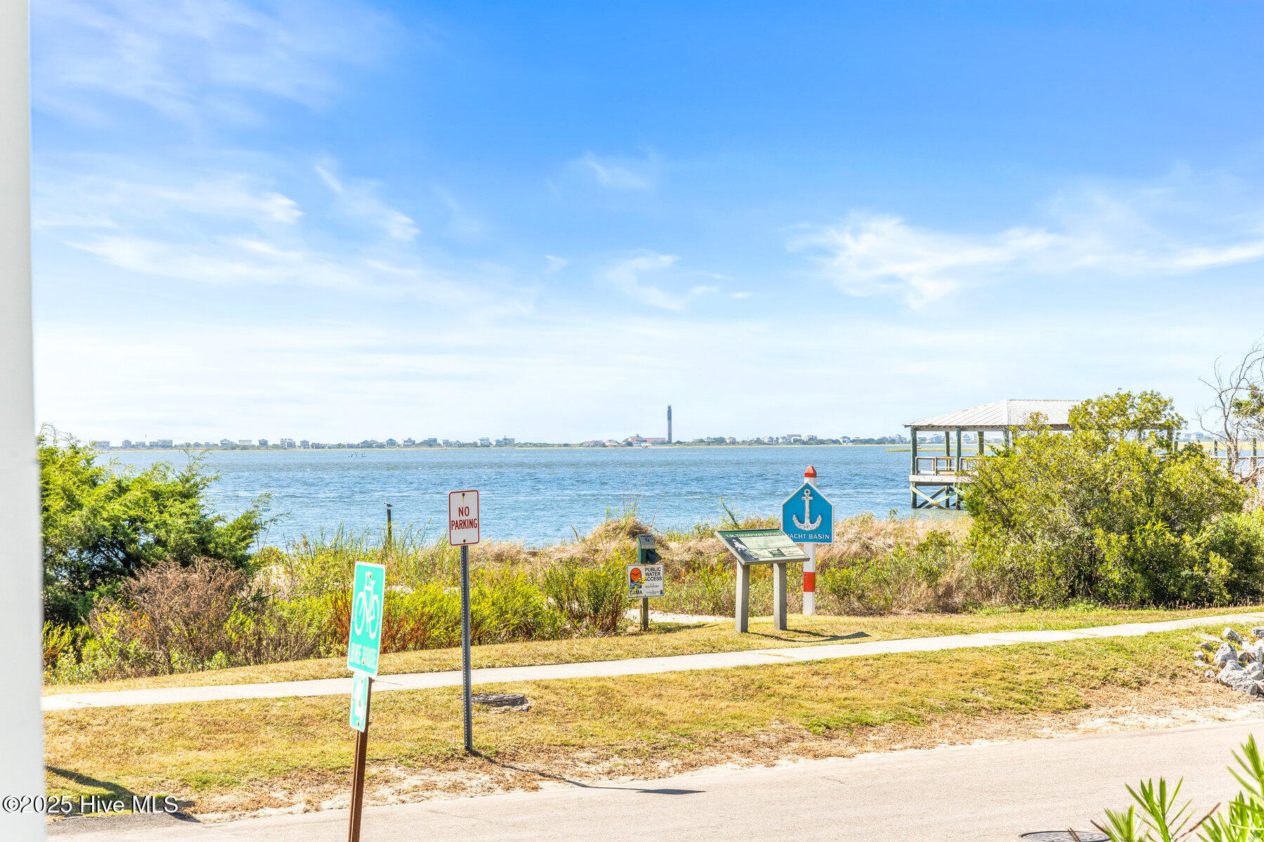 100561116 | Photo 12