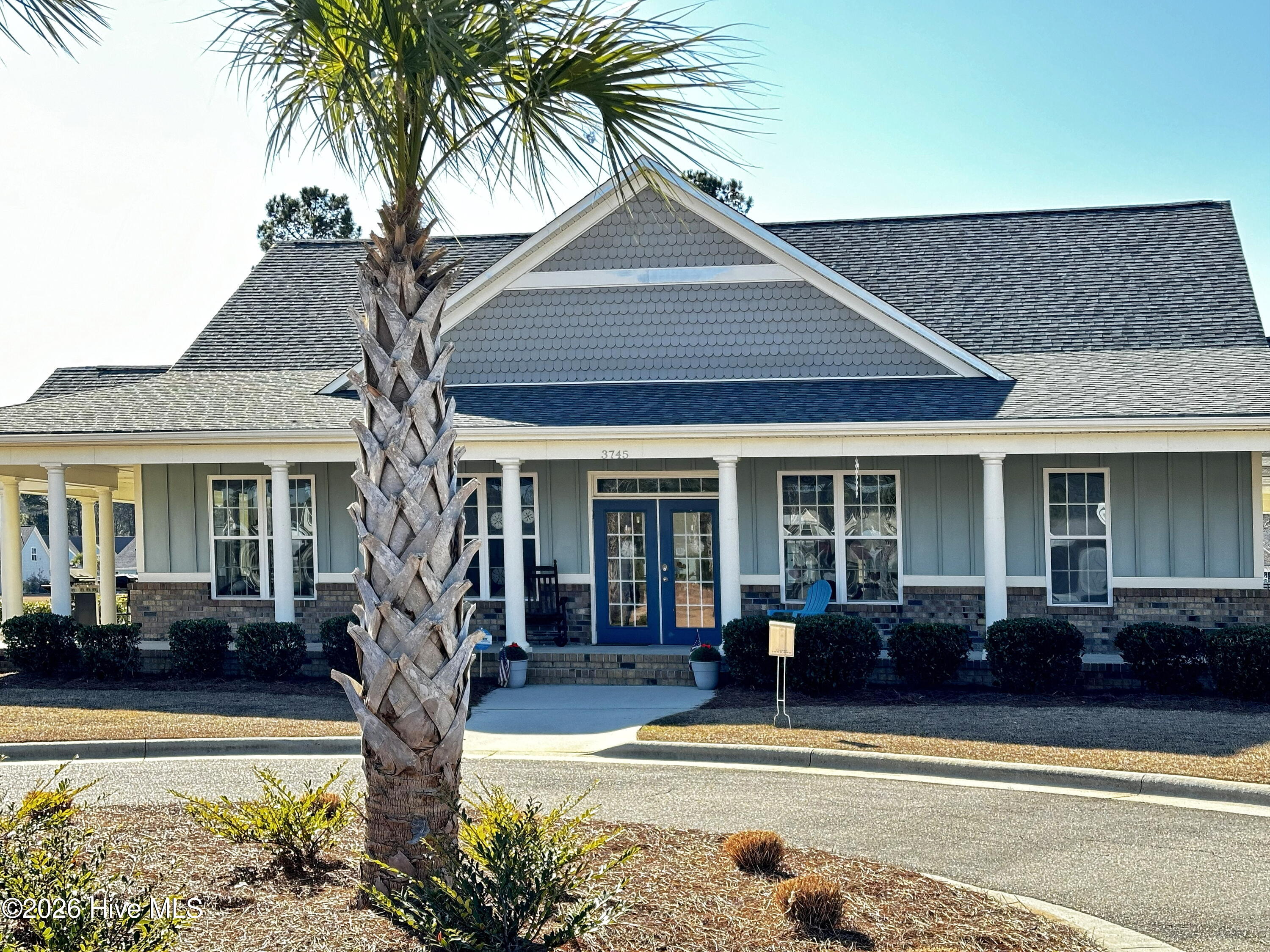 100548790 | Photo 37