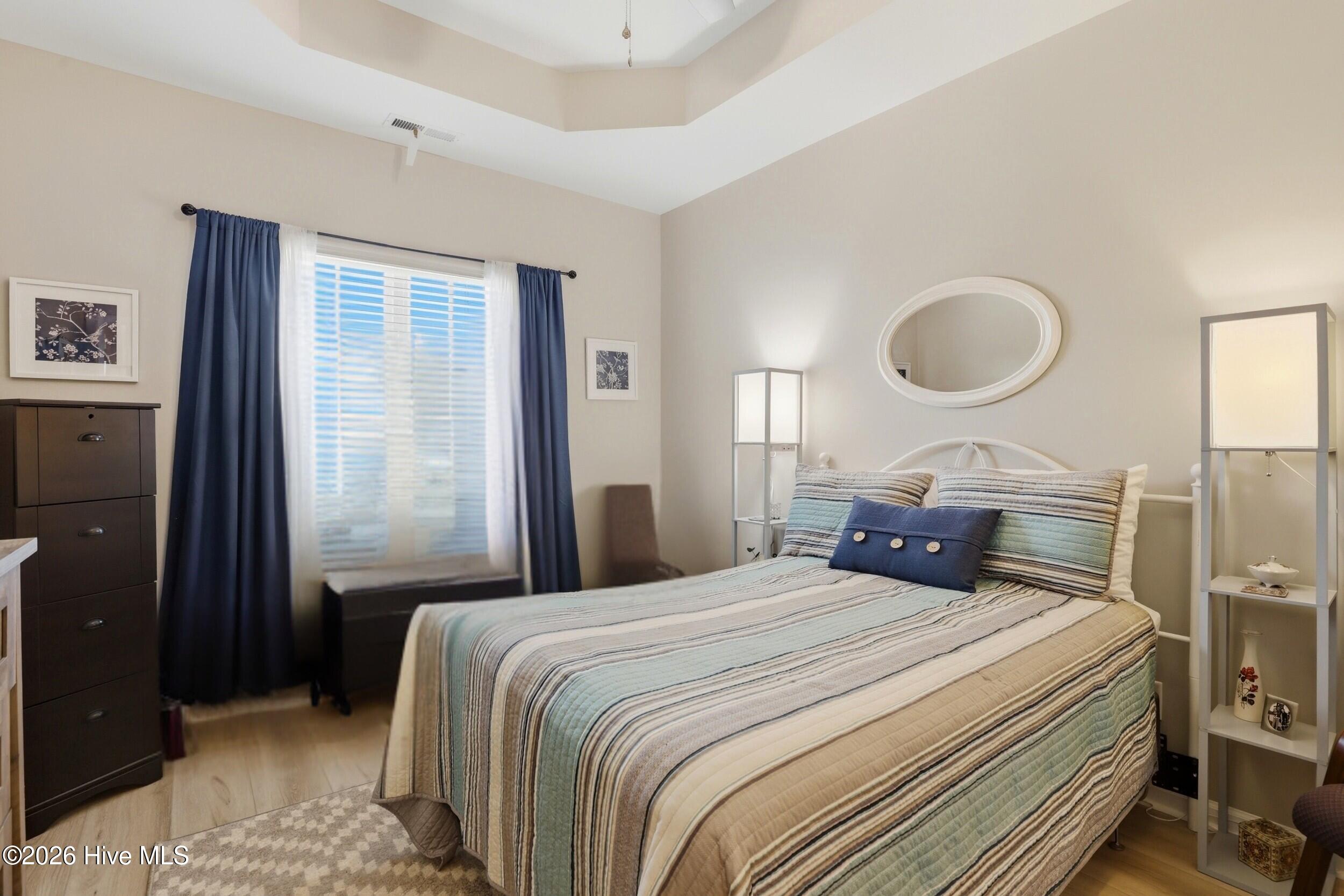 100559170 | Photo 24