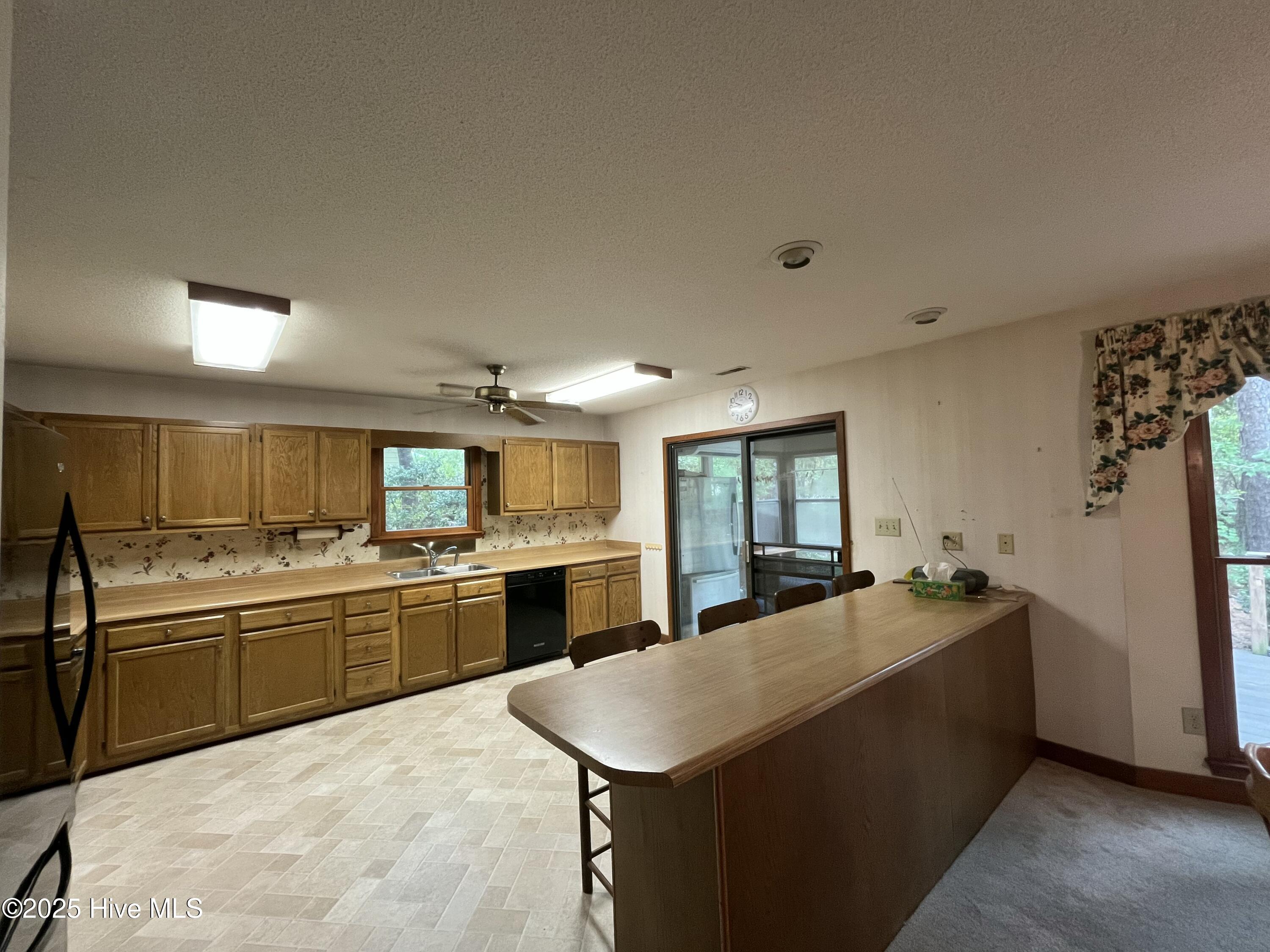 100522283 | Photo 22