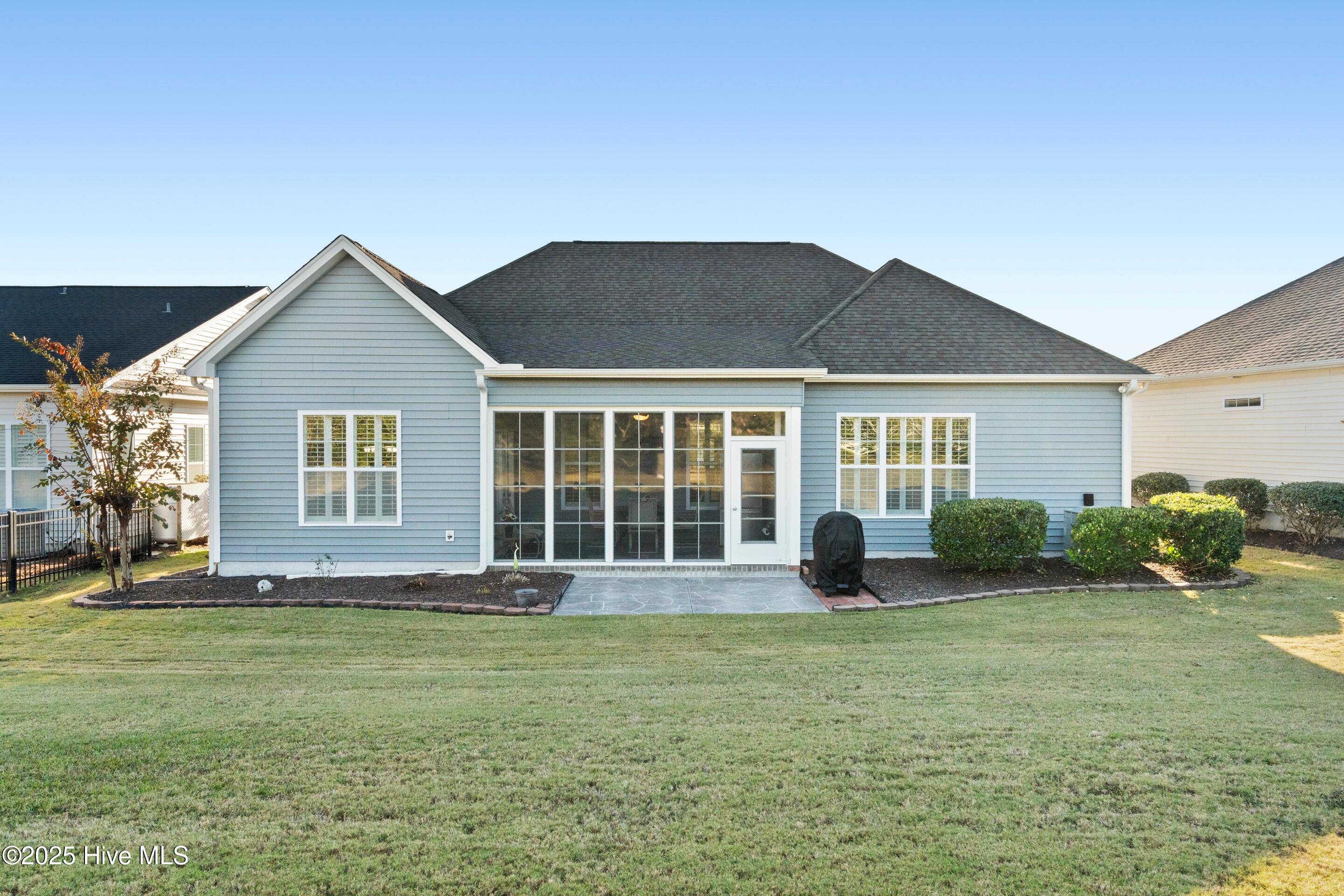 100540800 | Photo 51