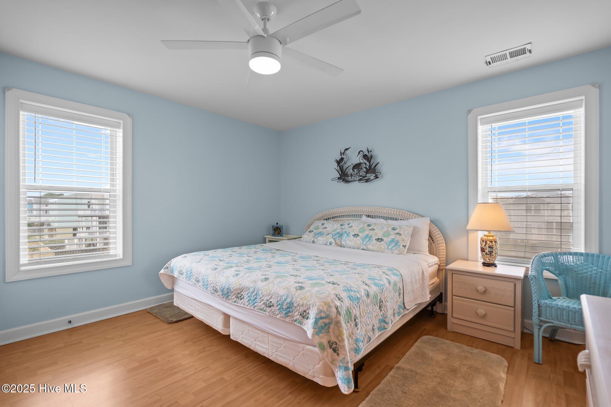 100517725 | Photo 21