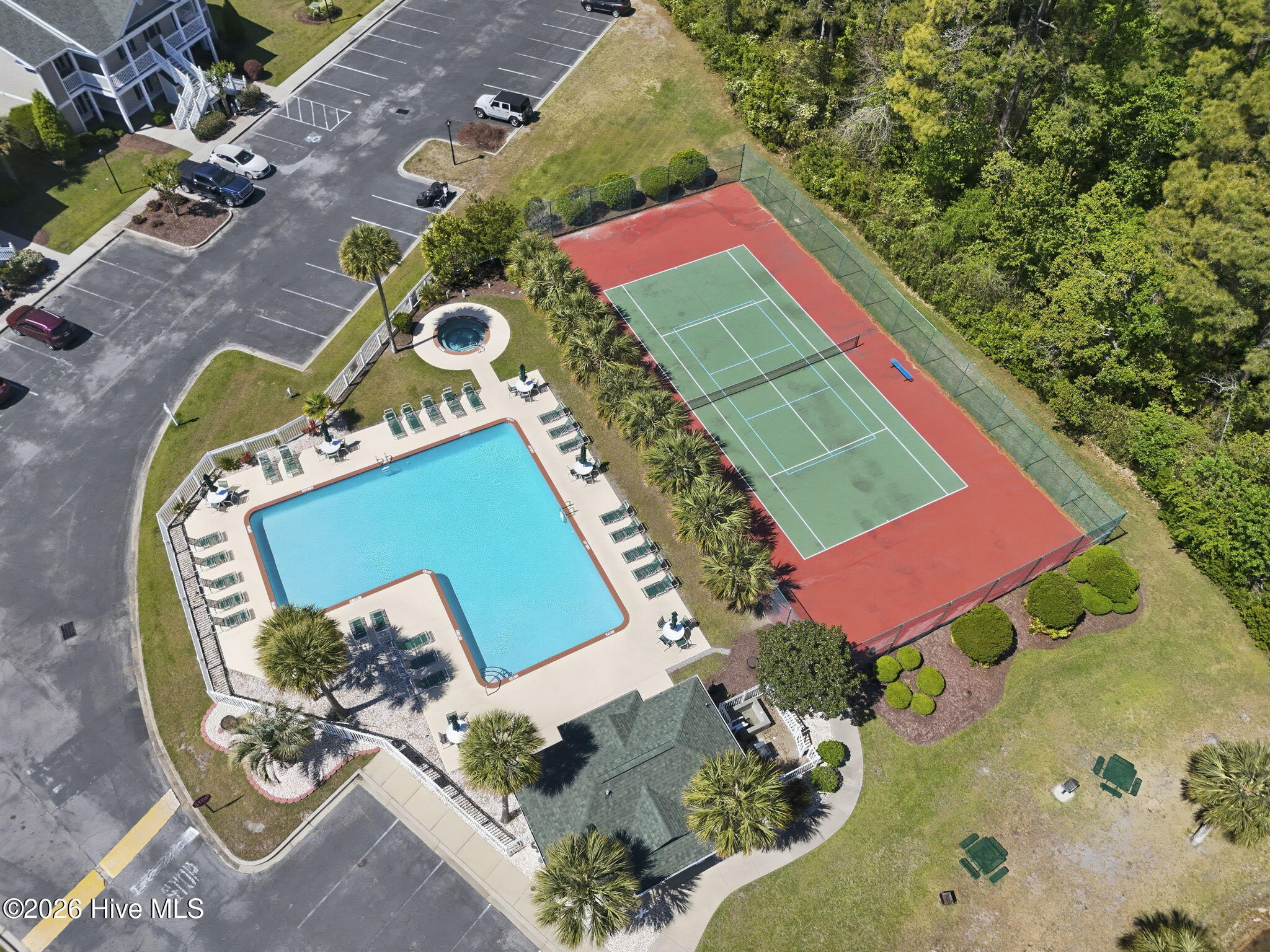 100569052 | Photo 41