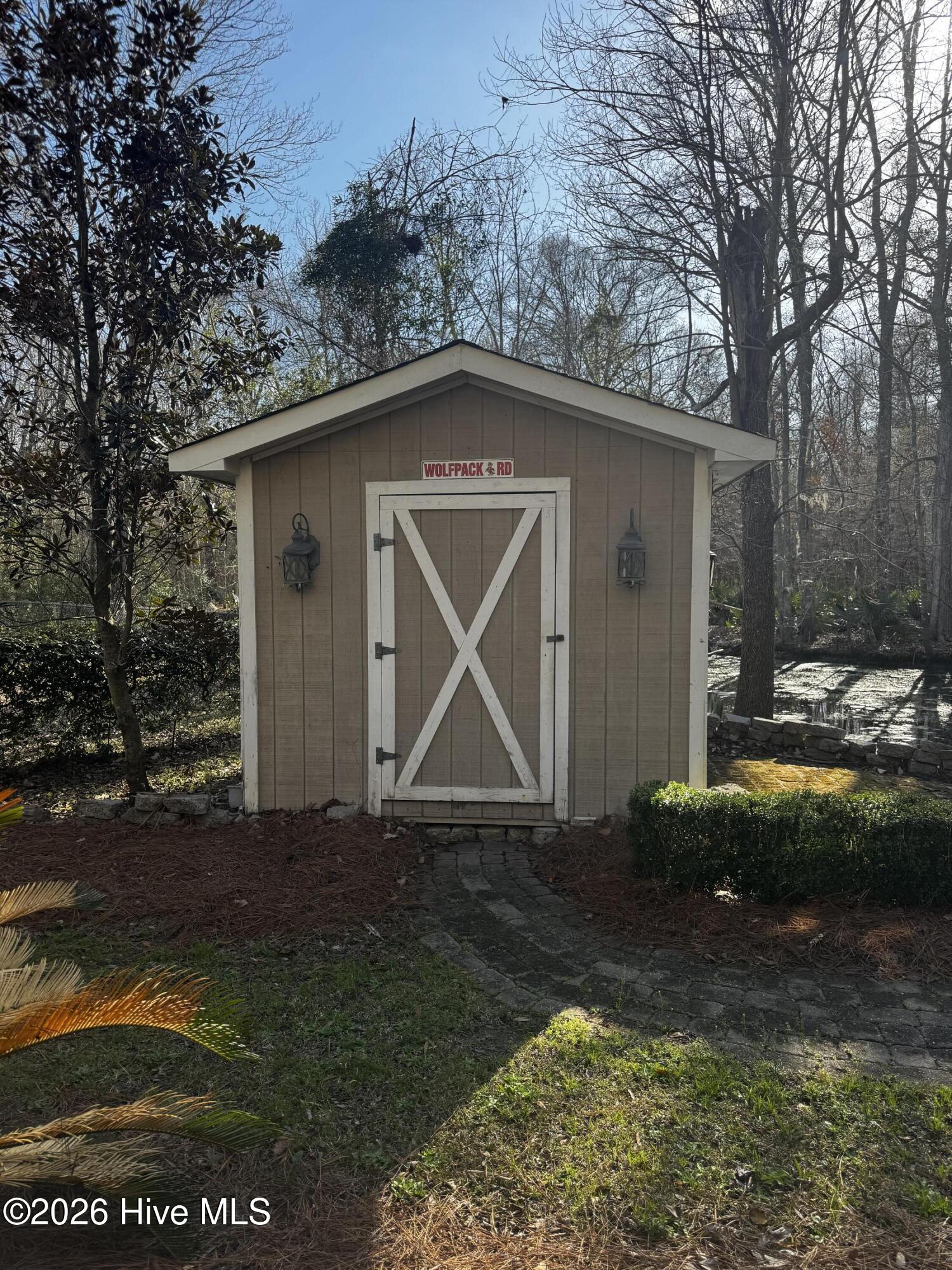 100558799 | Photo 40