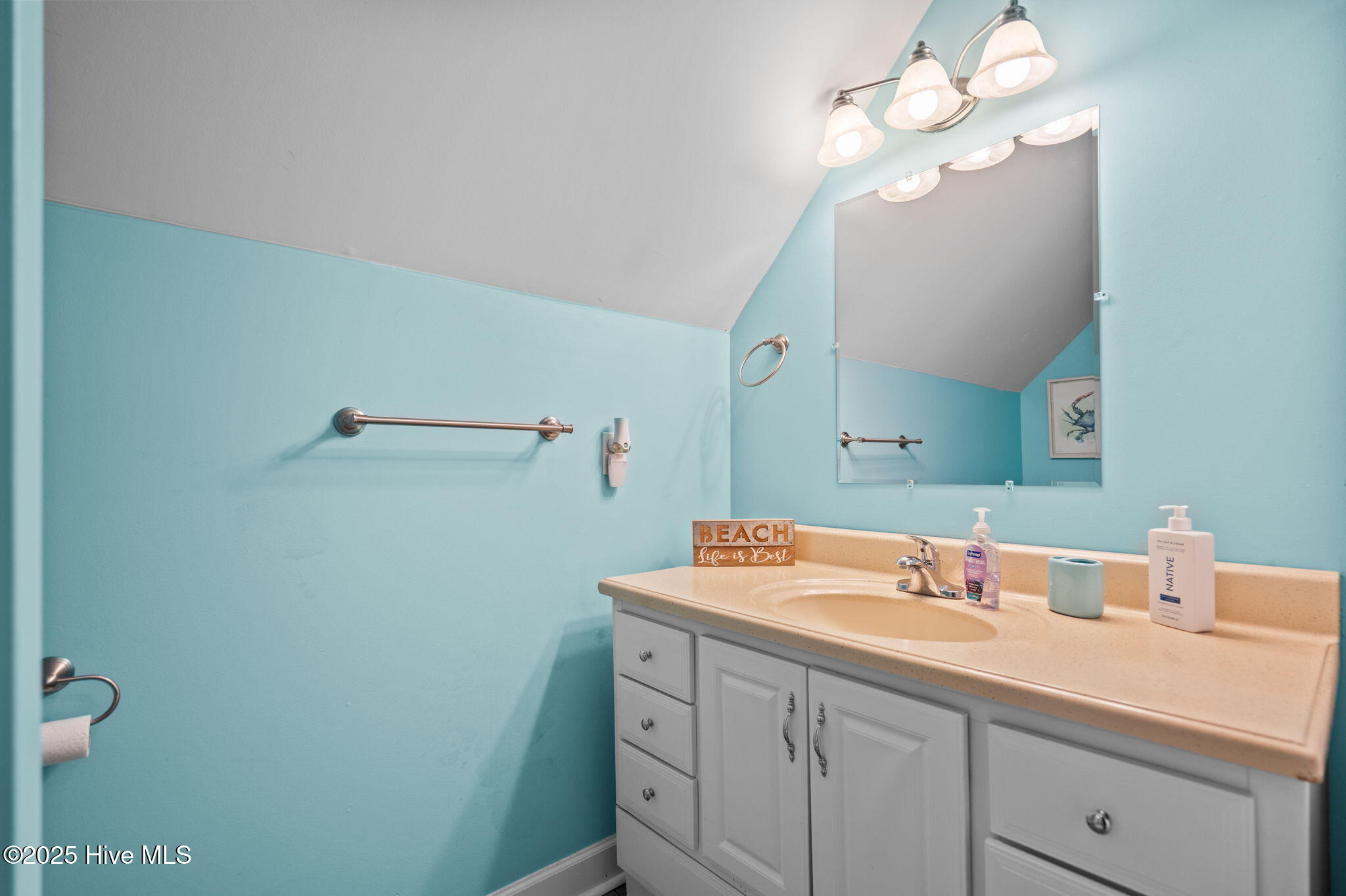 100537146 | Photo 25