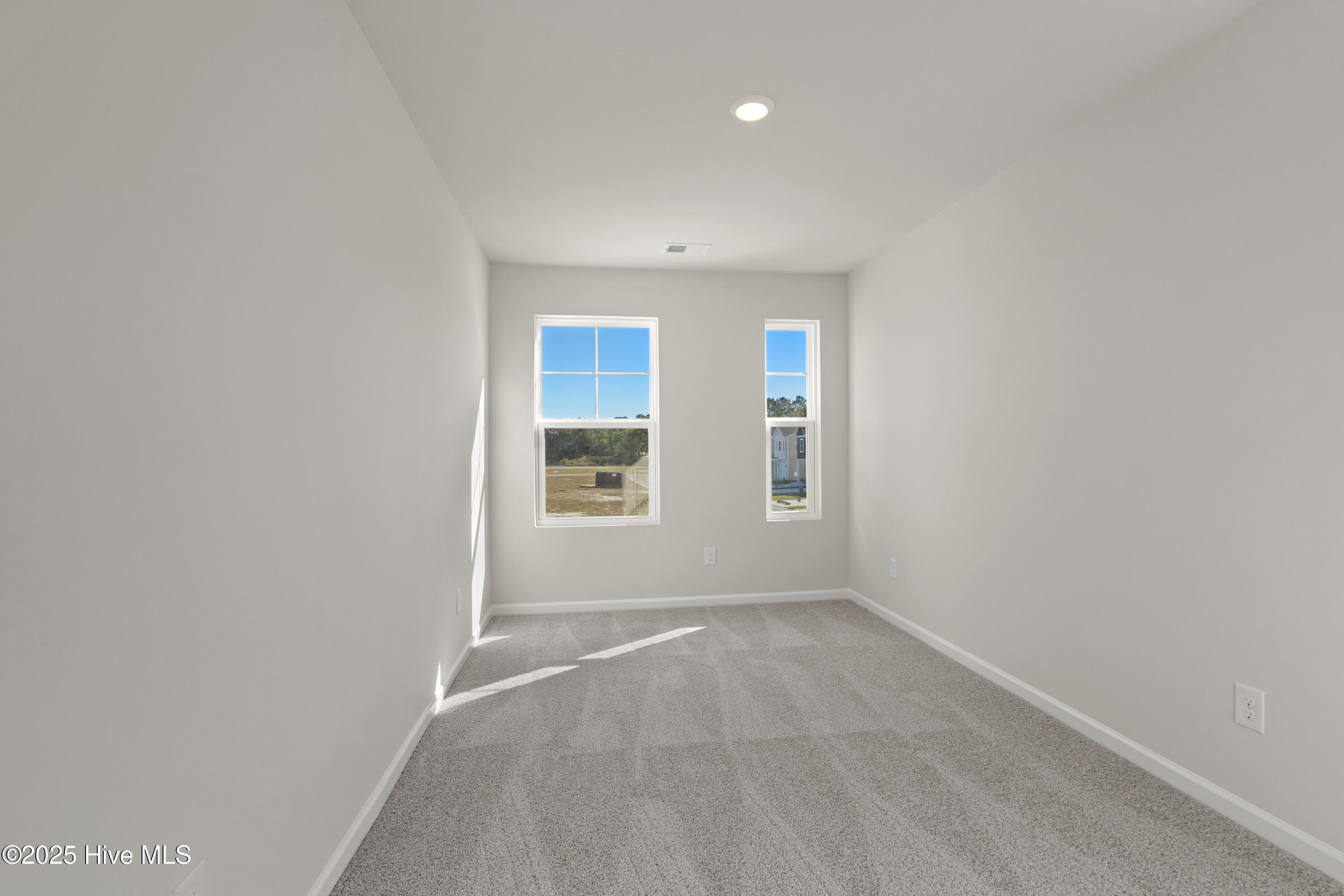 100536567 | Photo 29