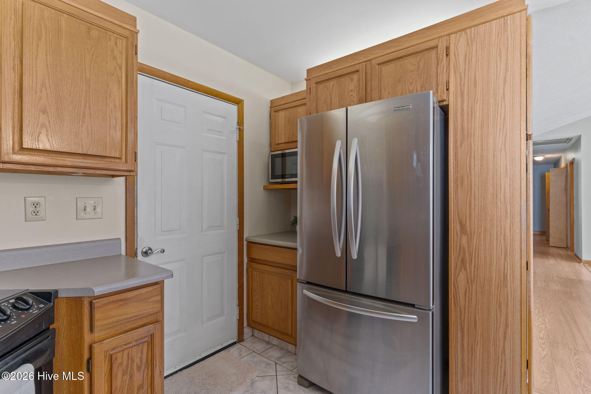 100568995 | Photo 10