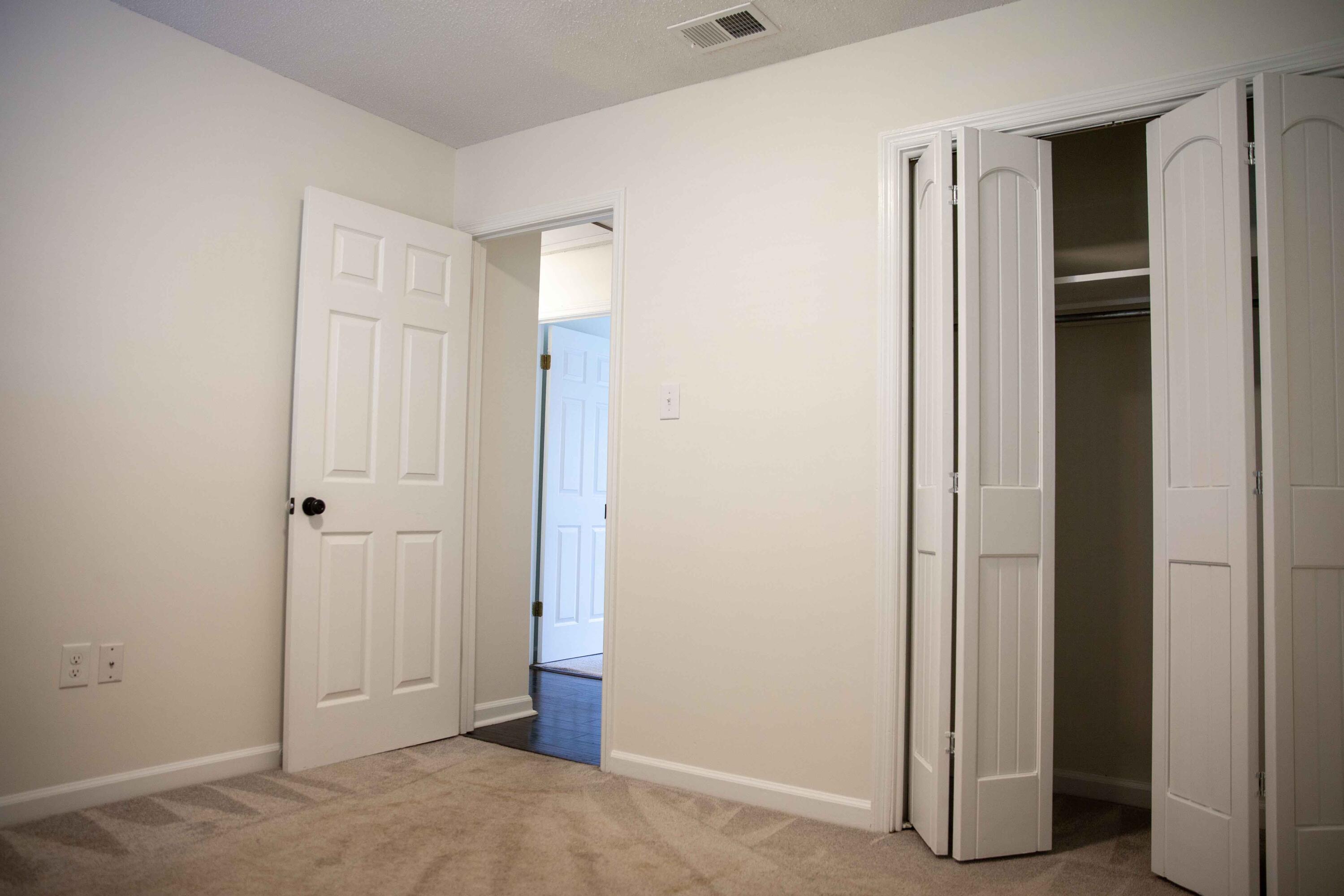 7Bedroom2
