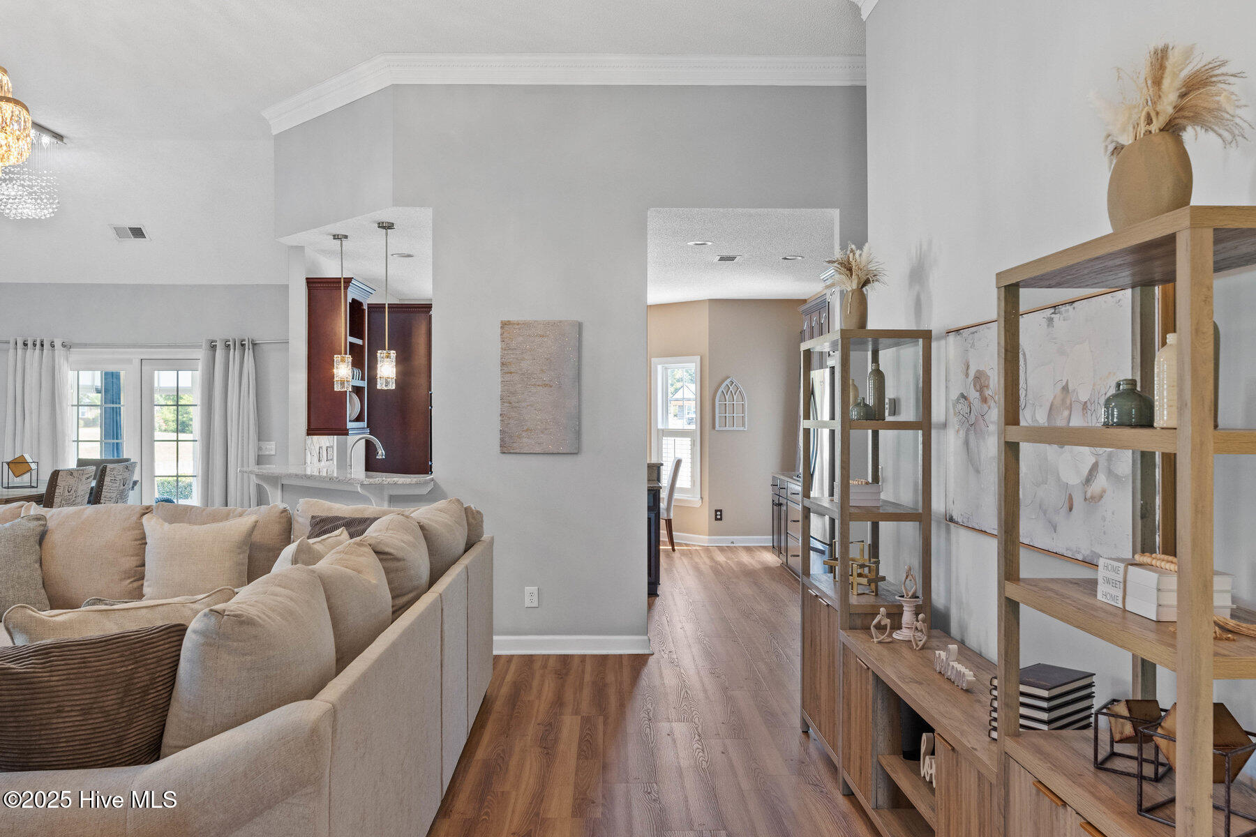 100547919 | Photo 22