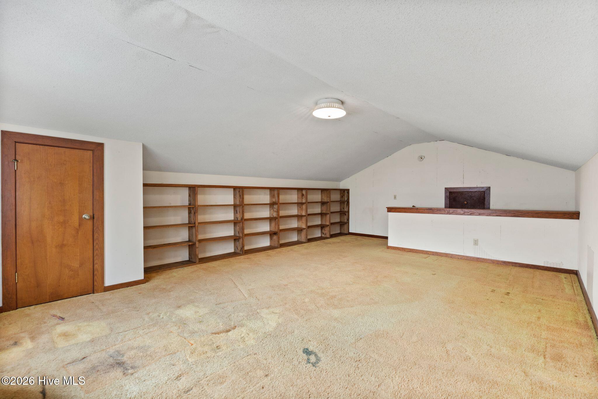 100555910 | Photo 39