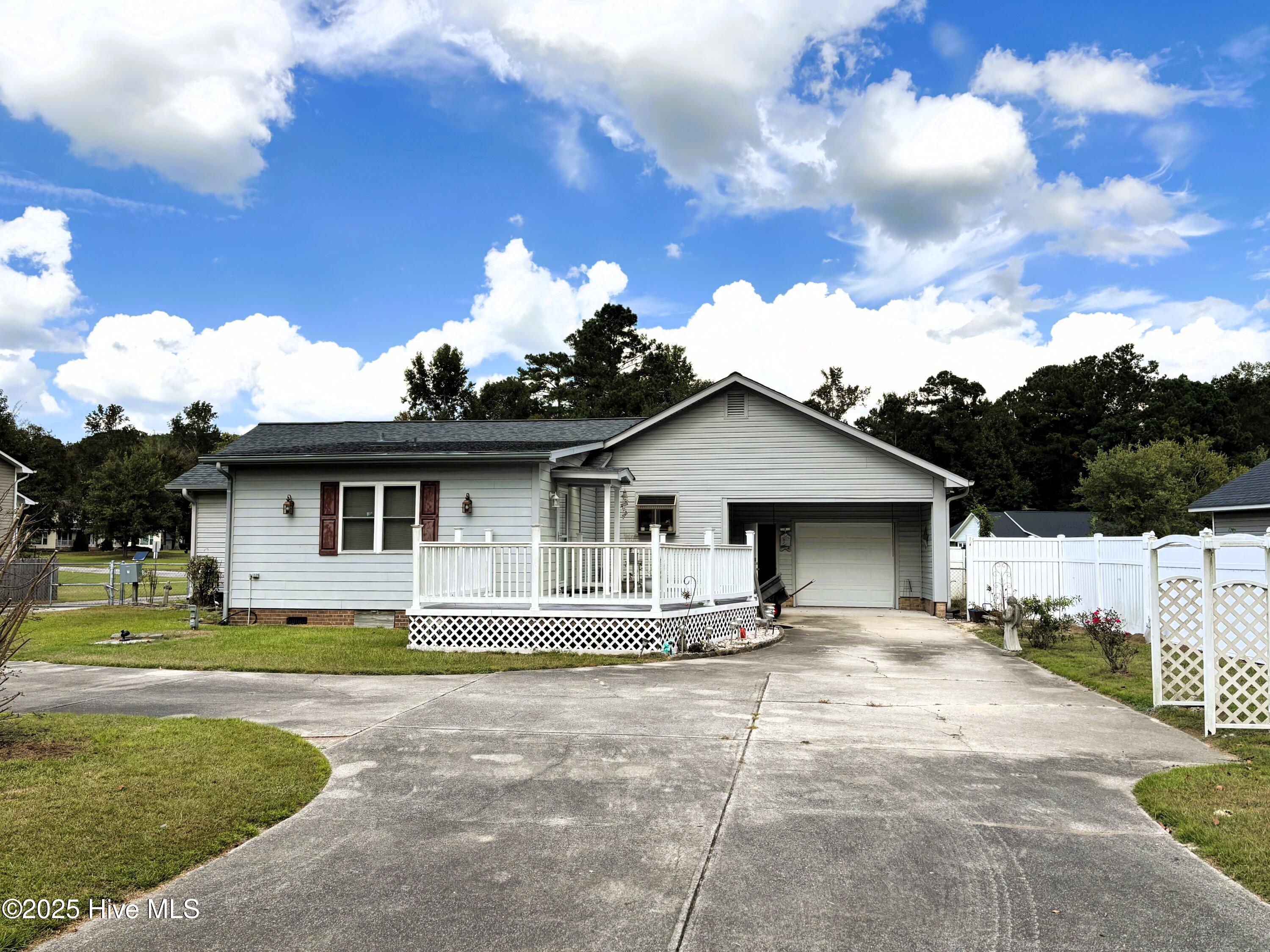 327 Southwest Drive, Jacksonville, NC 28540 – photo 2: IMG_2735