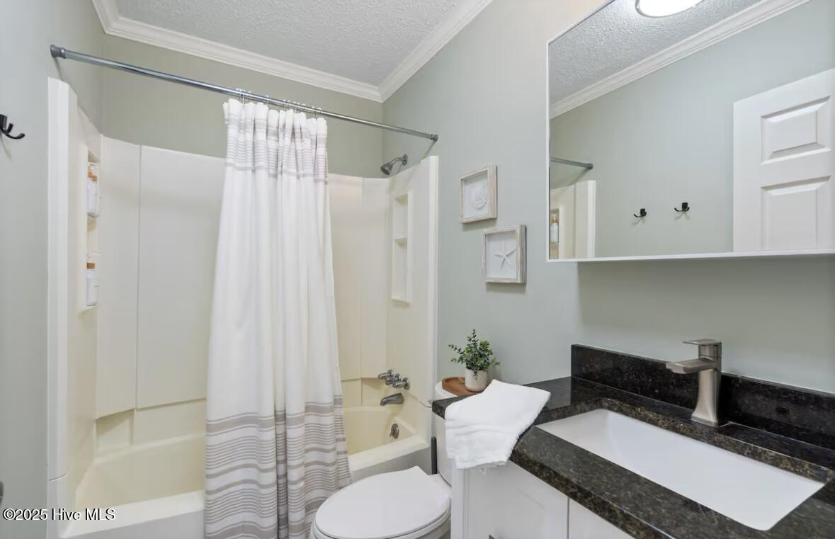 100488865 | Photo 25