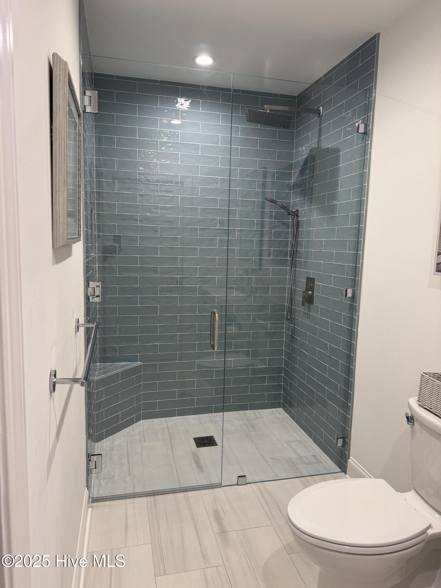 100543231 | Photo 40