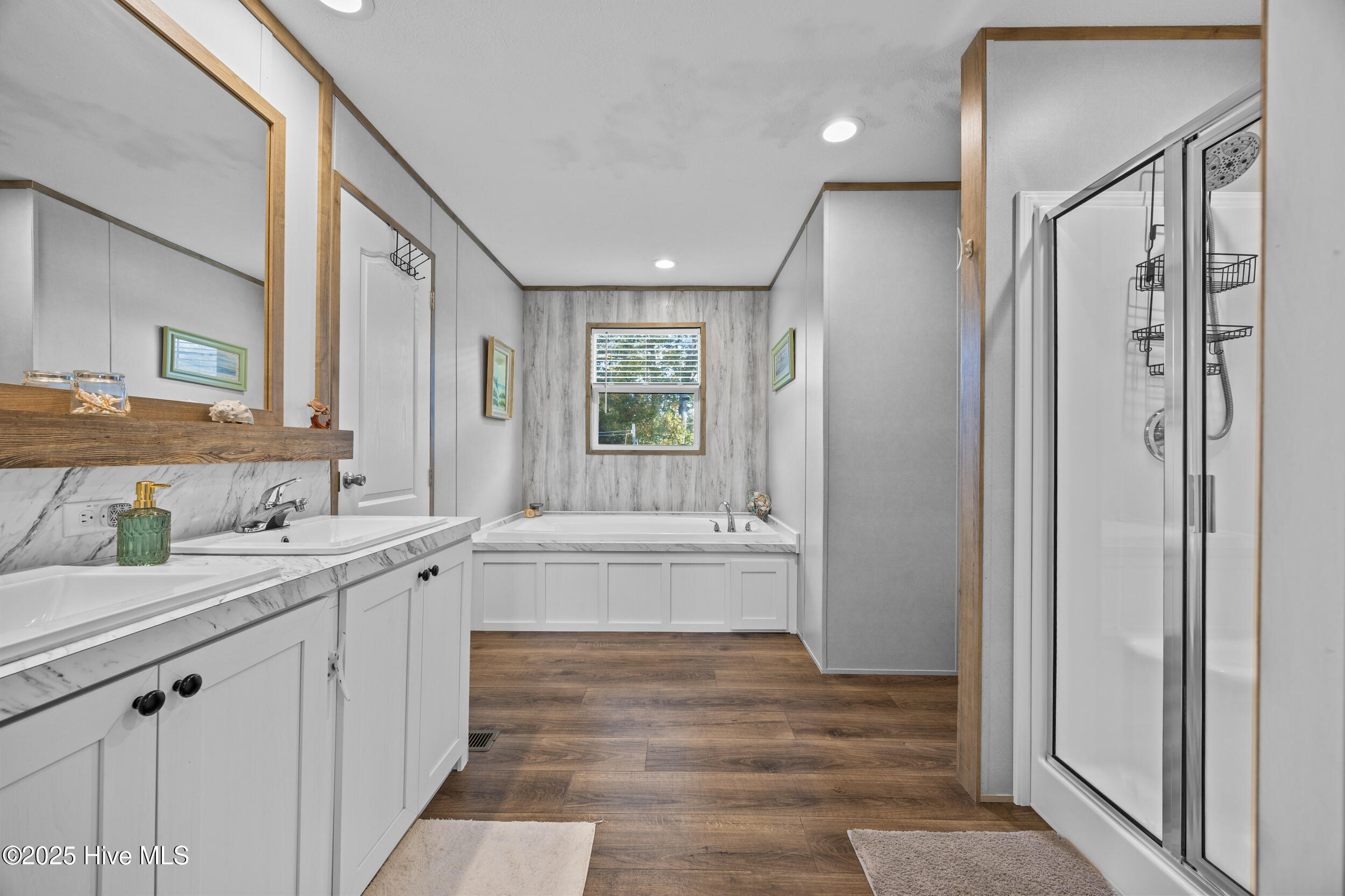 100542726 | Photo 19