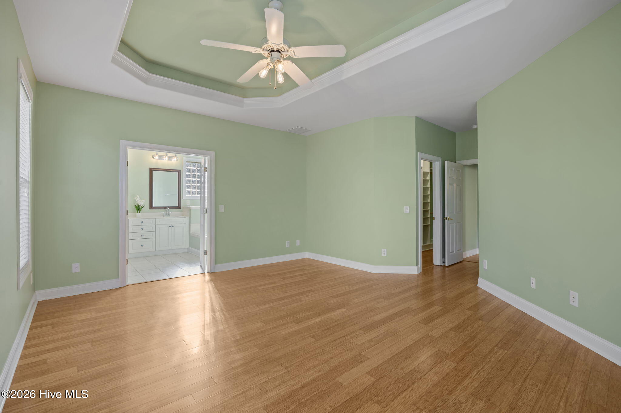 100561261 | Photo 29