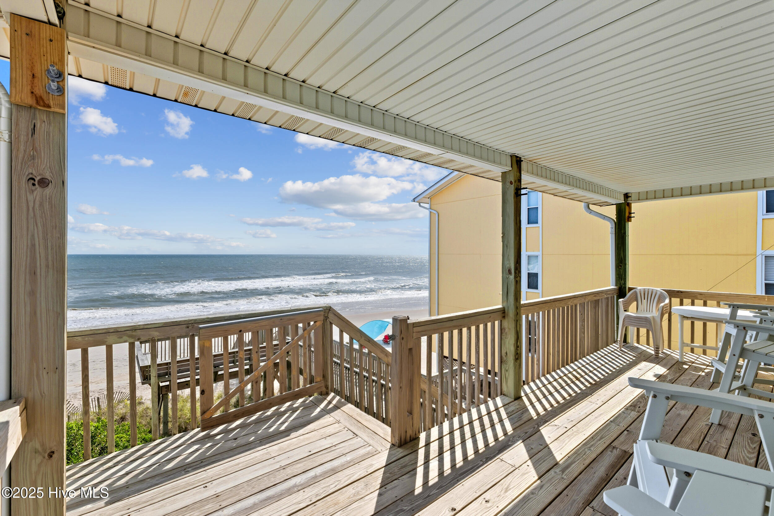 100535212 | Photo 35