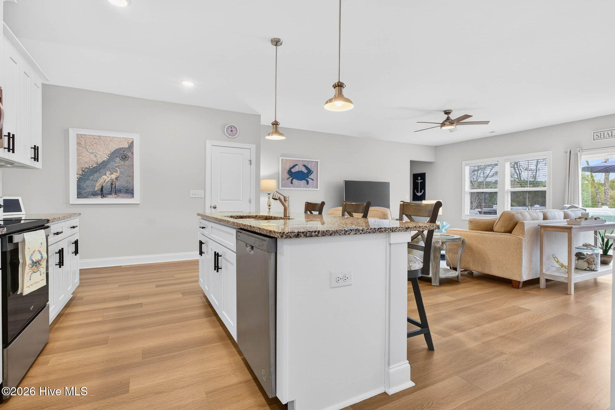 100564631 | Photo 14