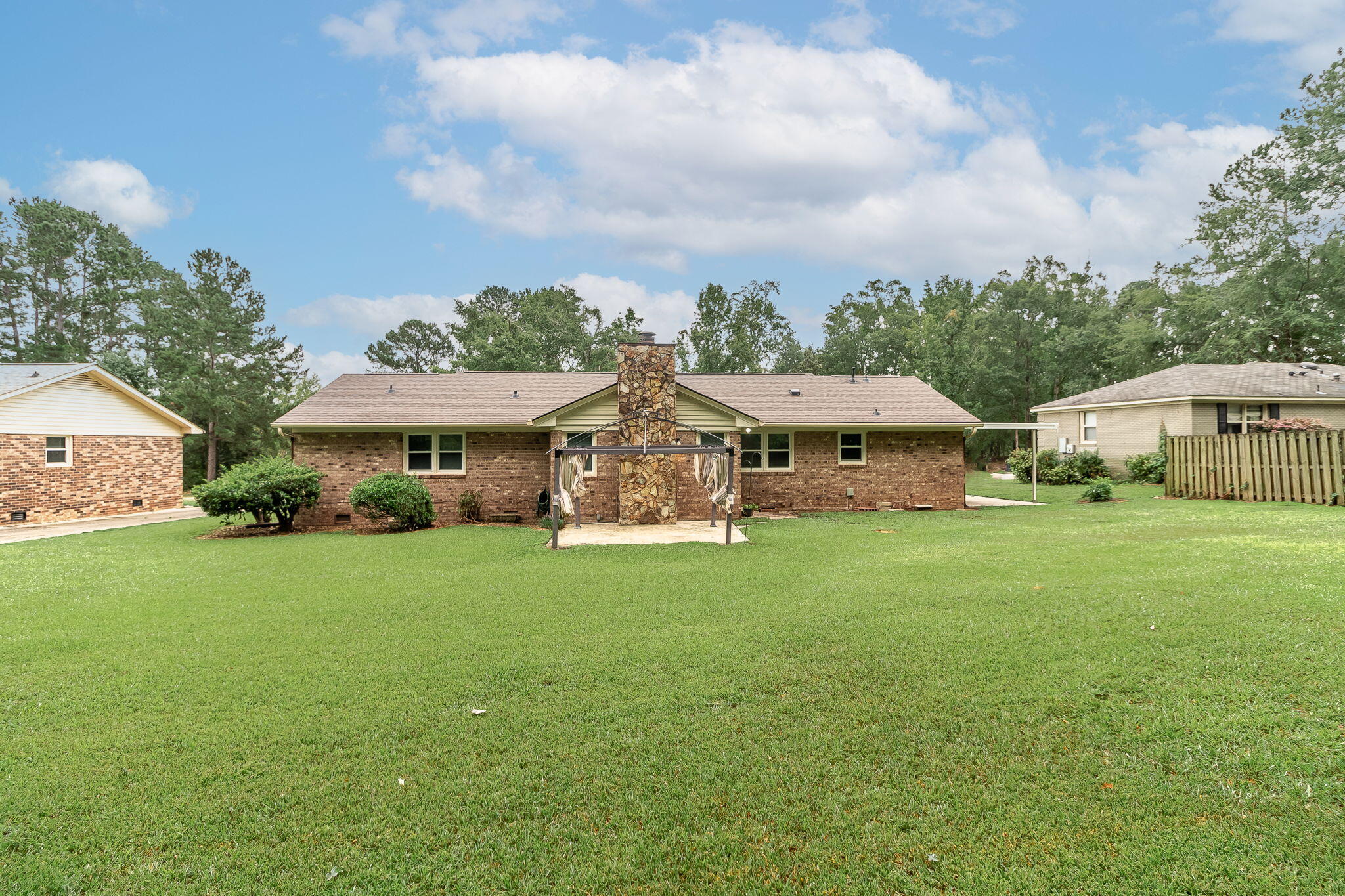 36-web-or-mls-105 DRESDEN DR A©--8