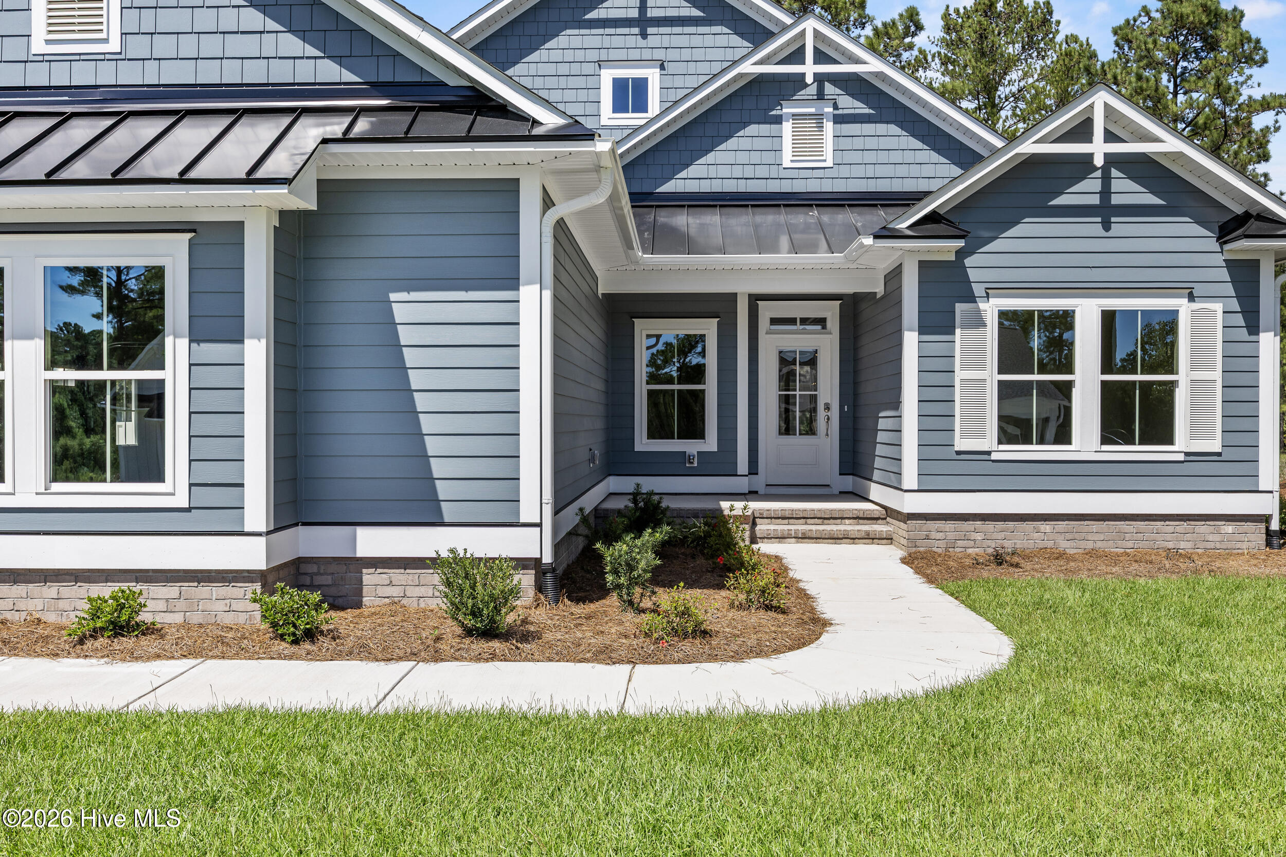 1036 Mayfair Way SW 98 — listing photograph 4