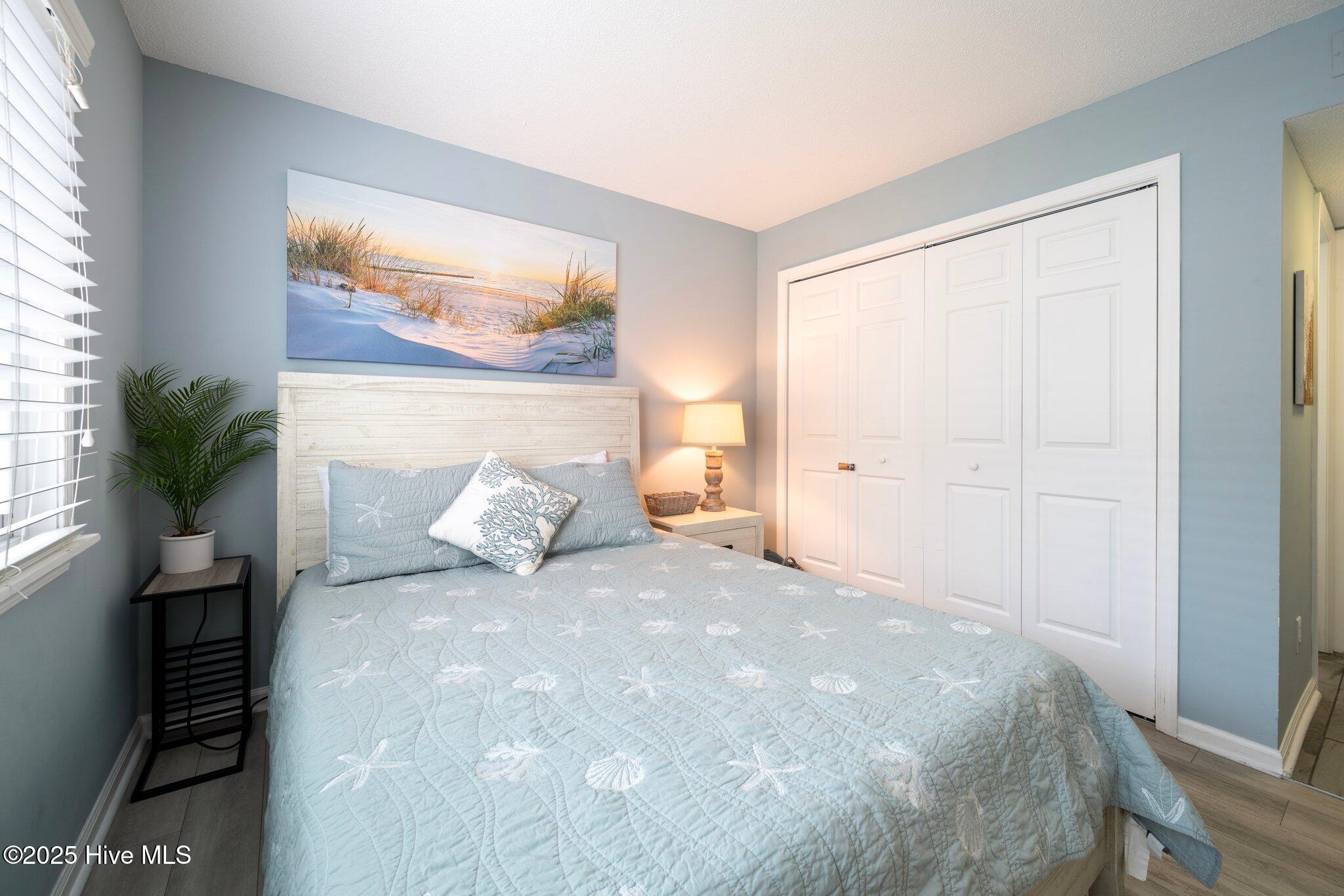 100495398 | Photo 13