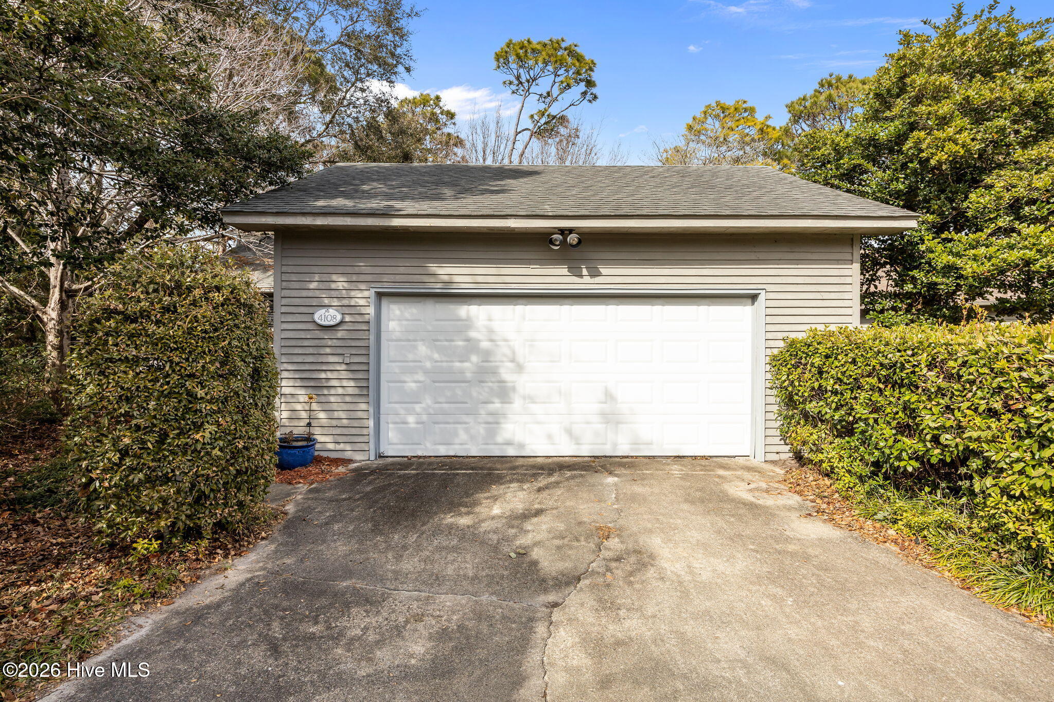 100552337 | Photo 44