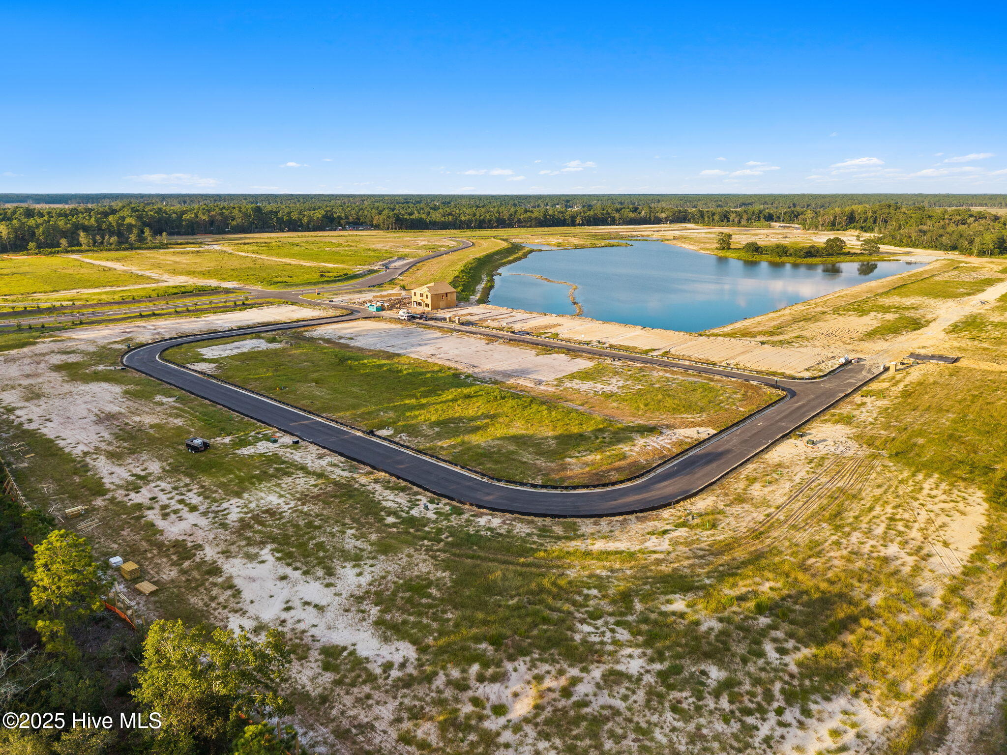 100535209 | Photo 36