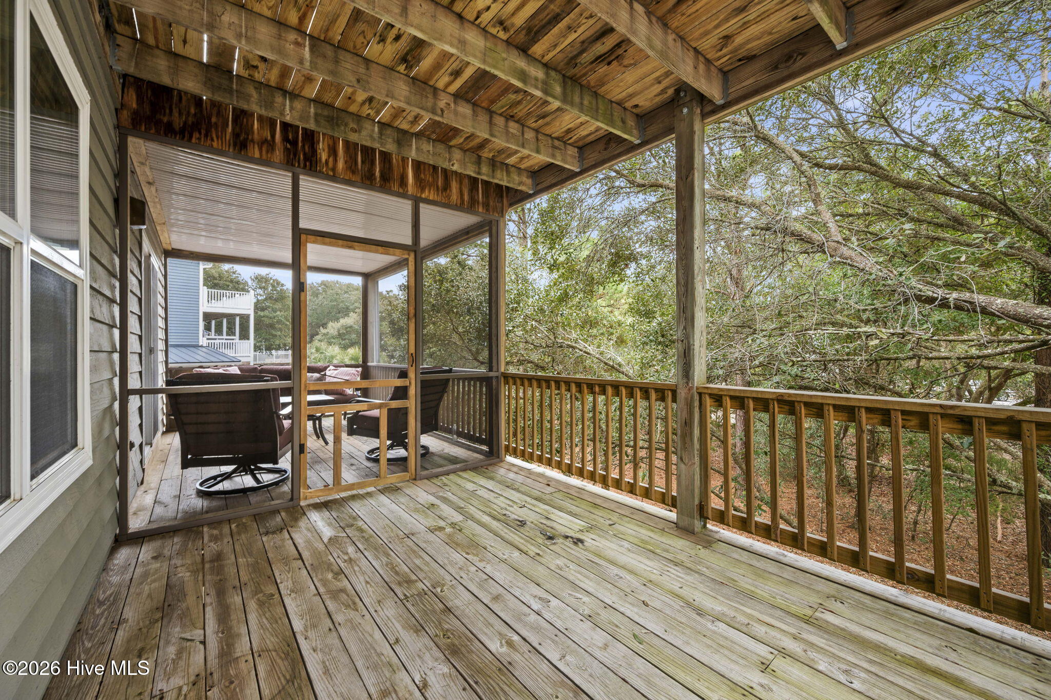 100557272 | Photo 62