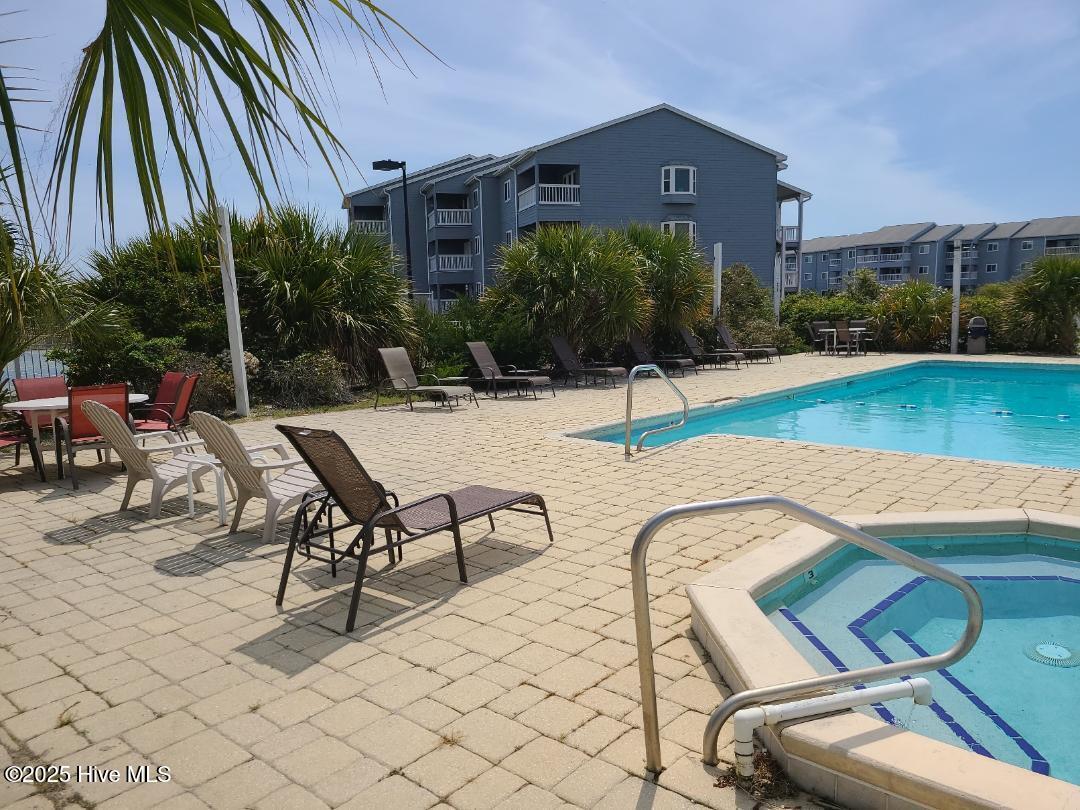 100499294 | Photo 25