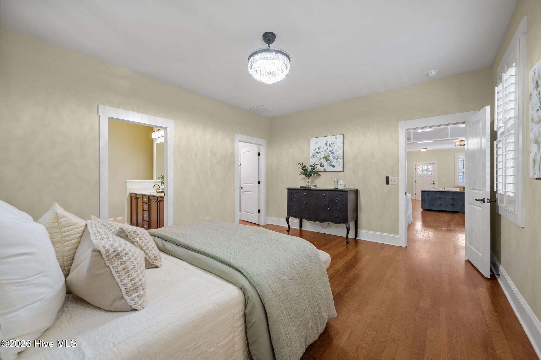 100569497 | Photo 27