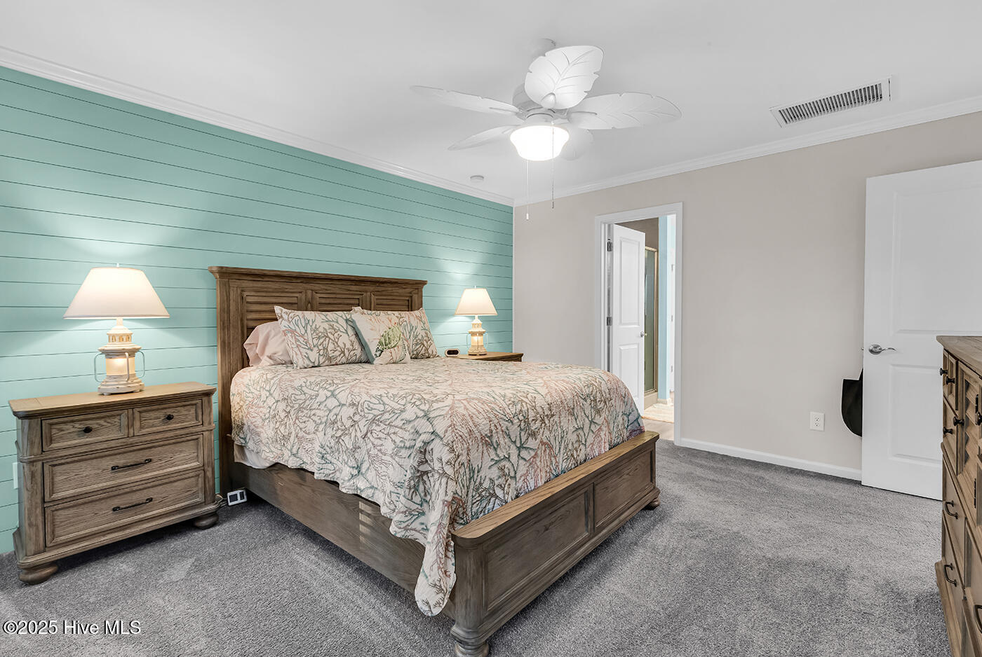 100539654 | Photo 30