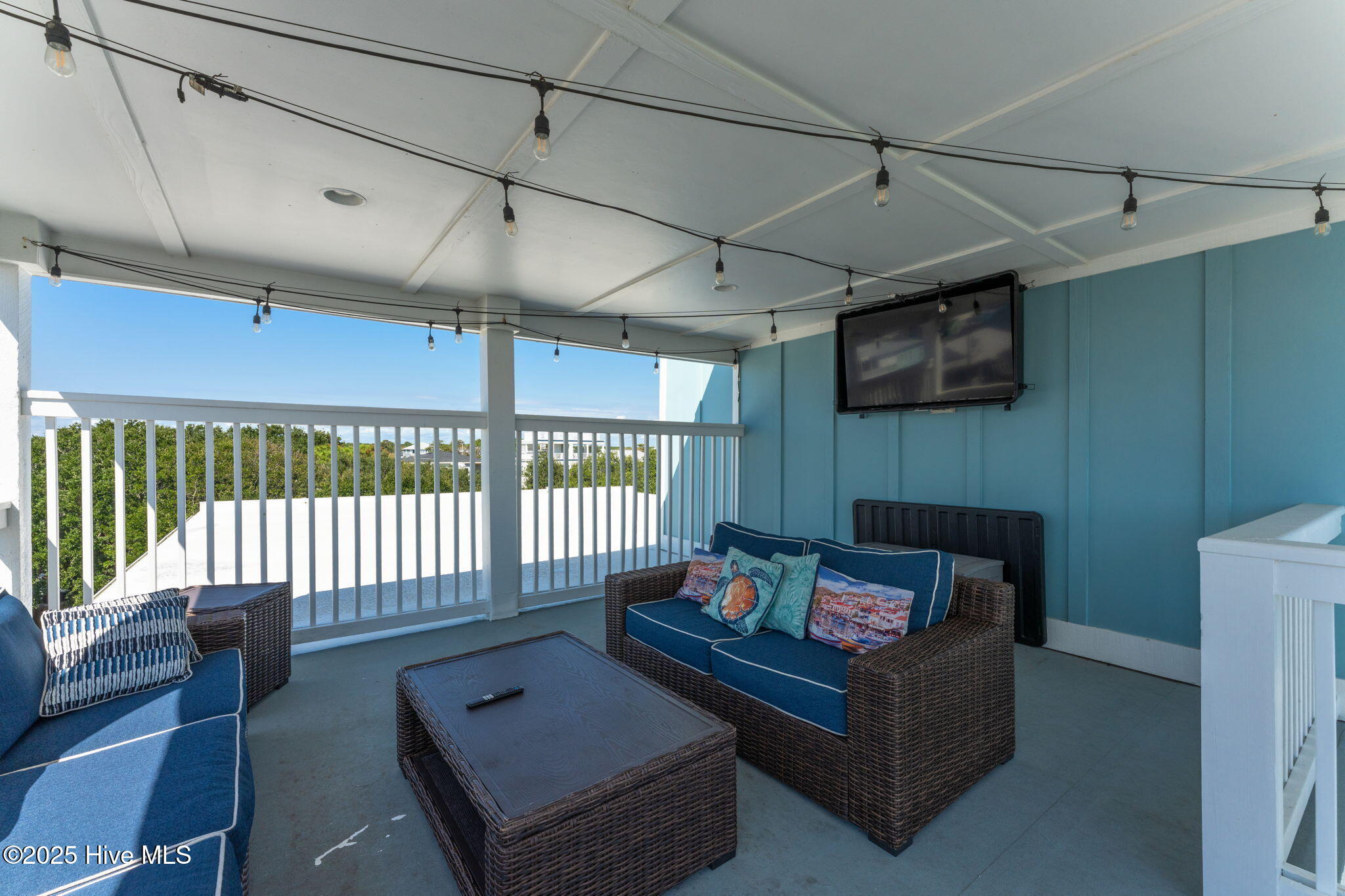 100537095 | Photo 32