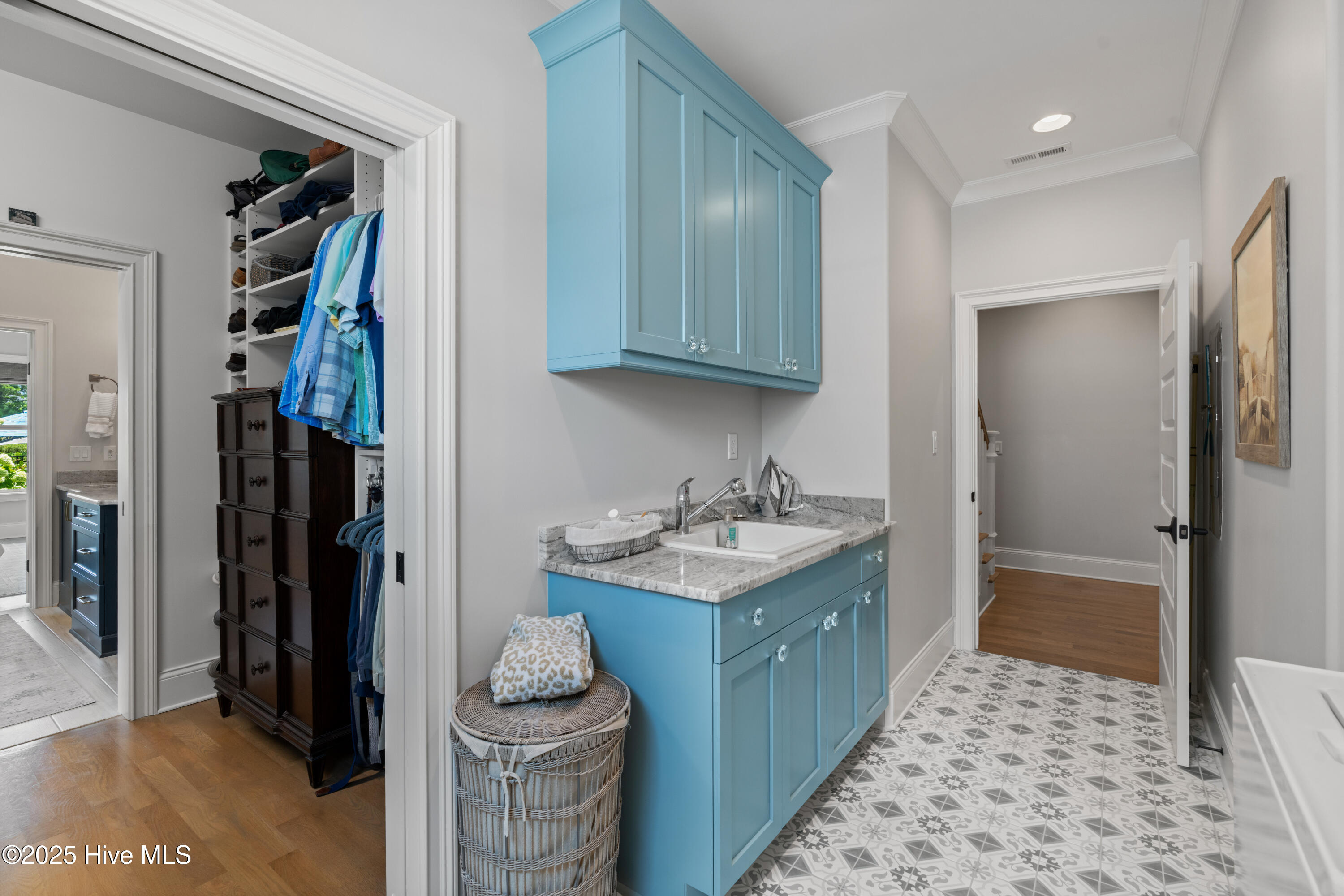 100551576 | Photo 35