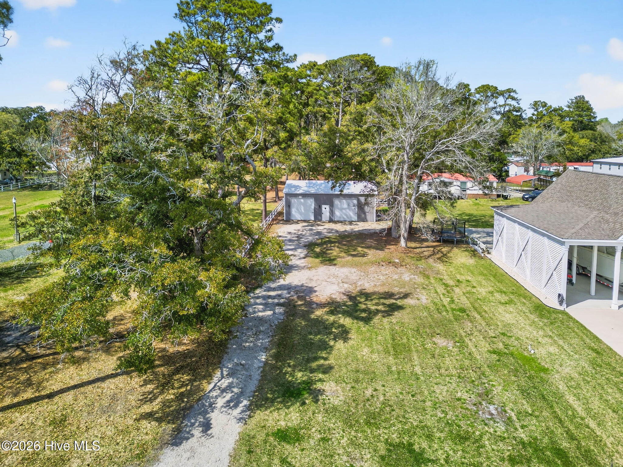 100563982 | Photo 66