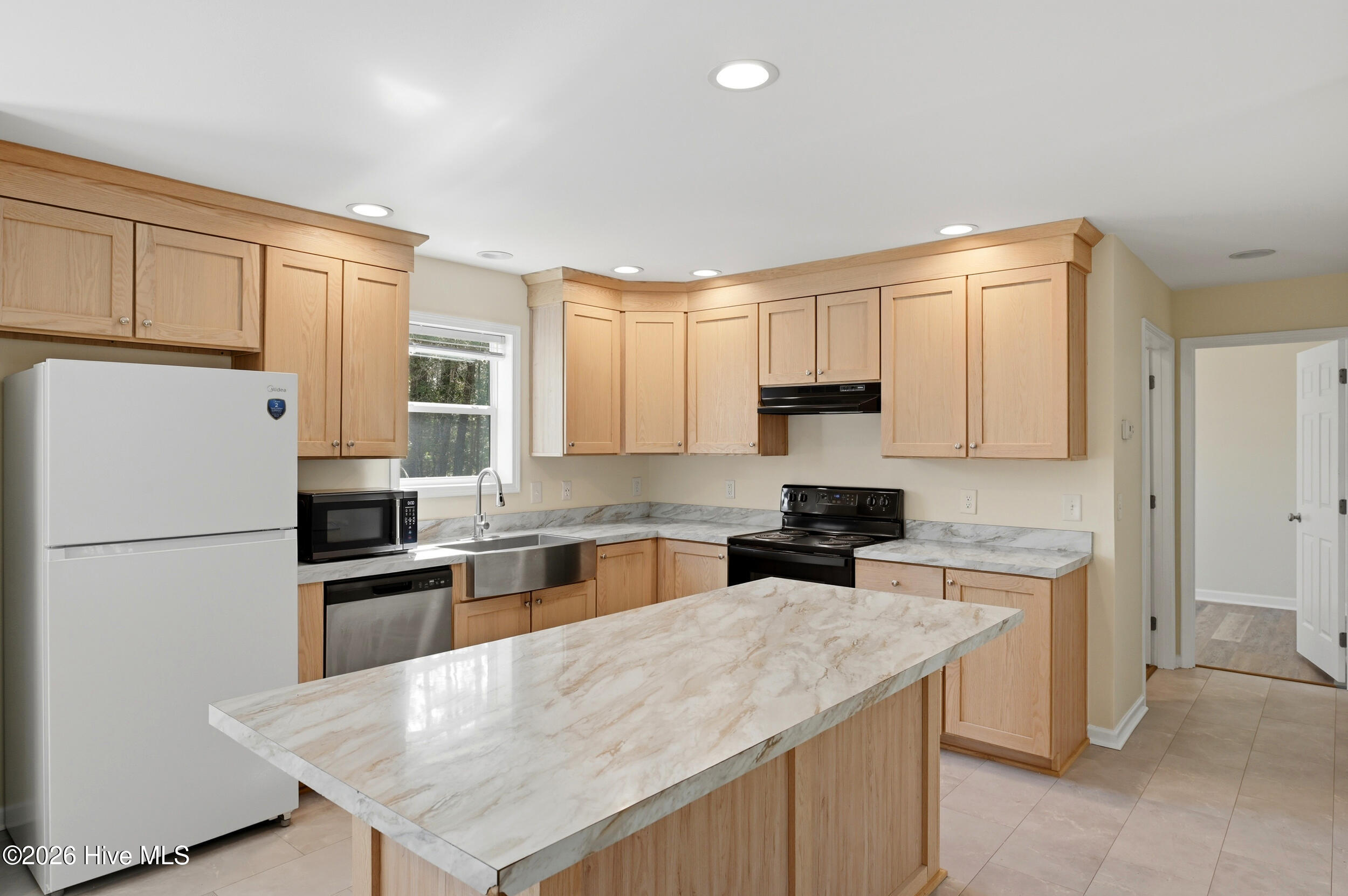 100561337 | Photo 10