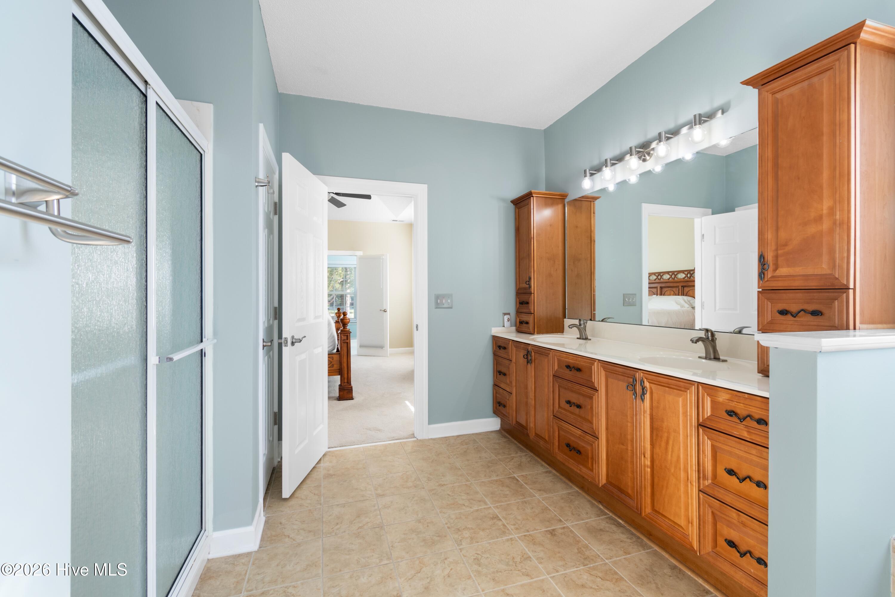 100564906 | Photo 30