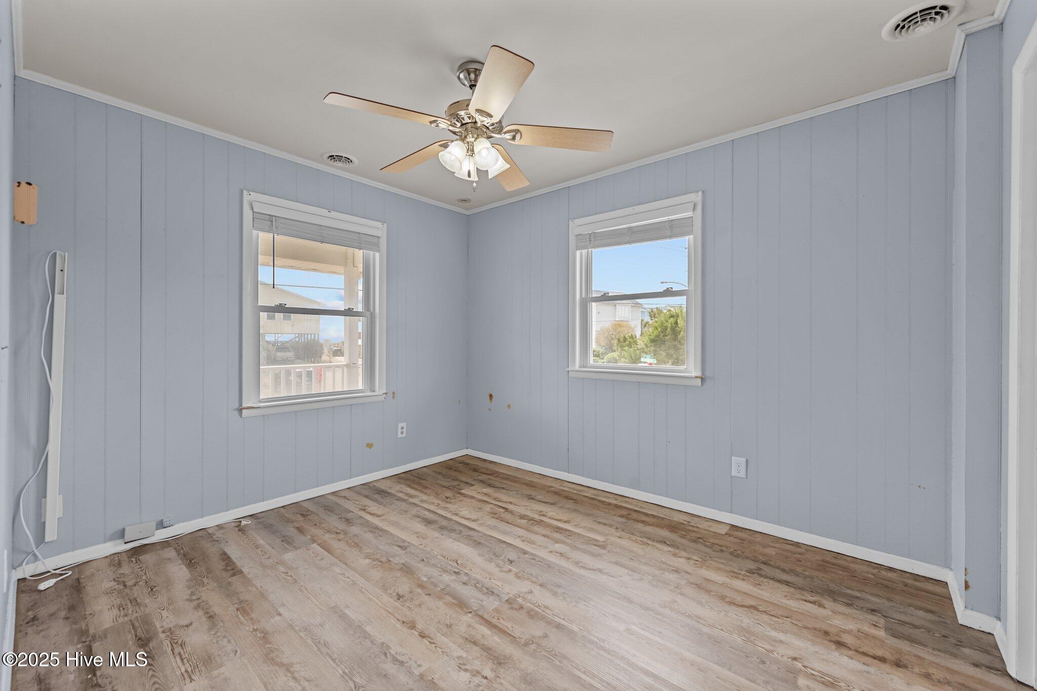 100555886 | Photo 18