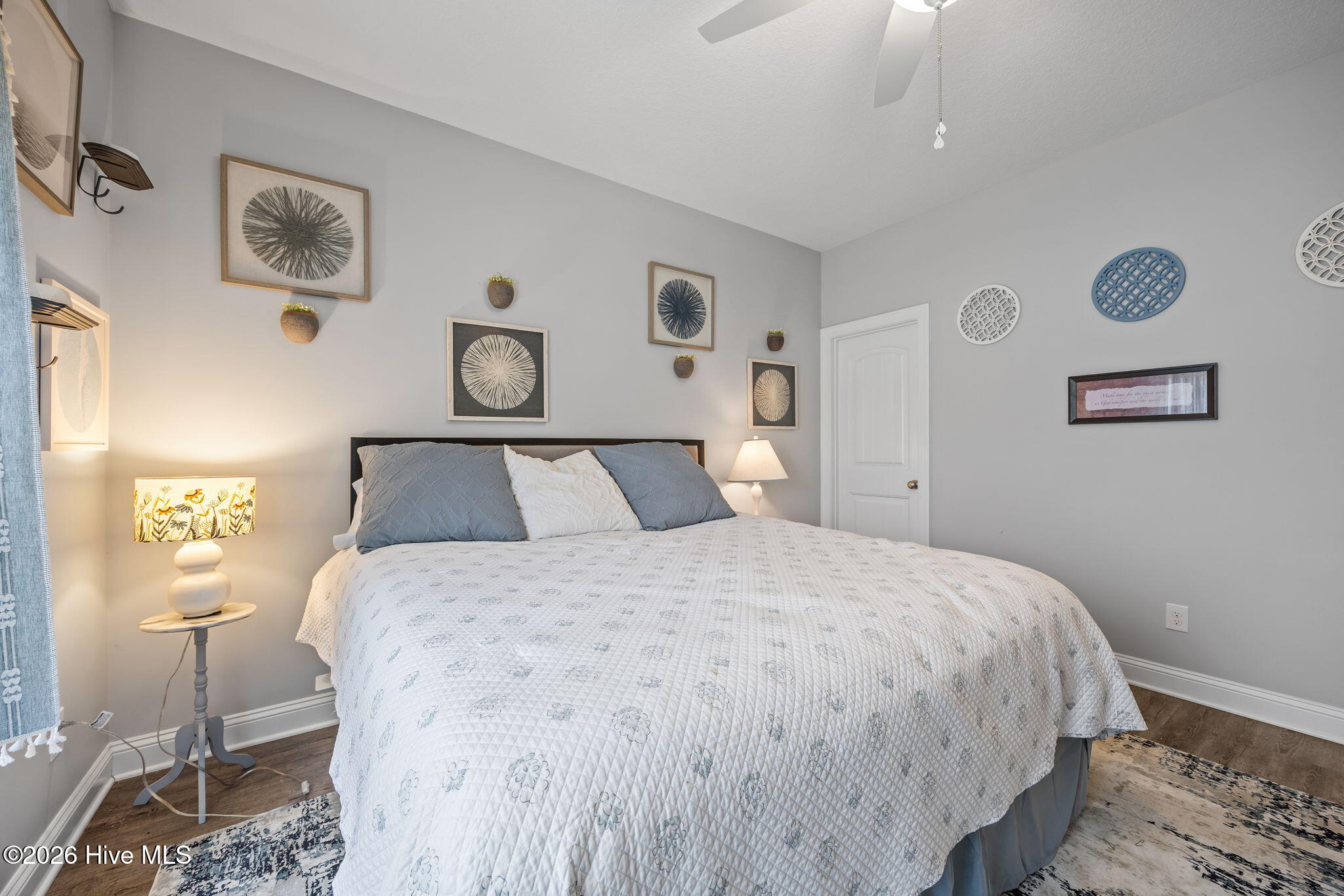 100563665 | Photo 35