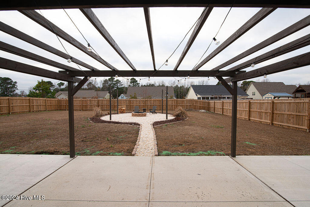 100565777 | Photo 30