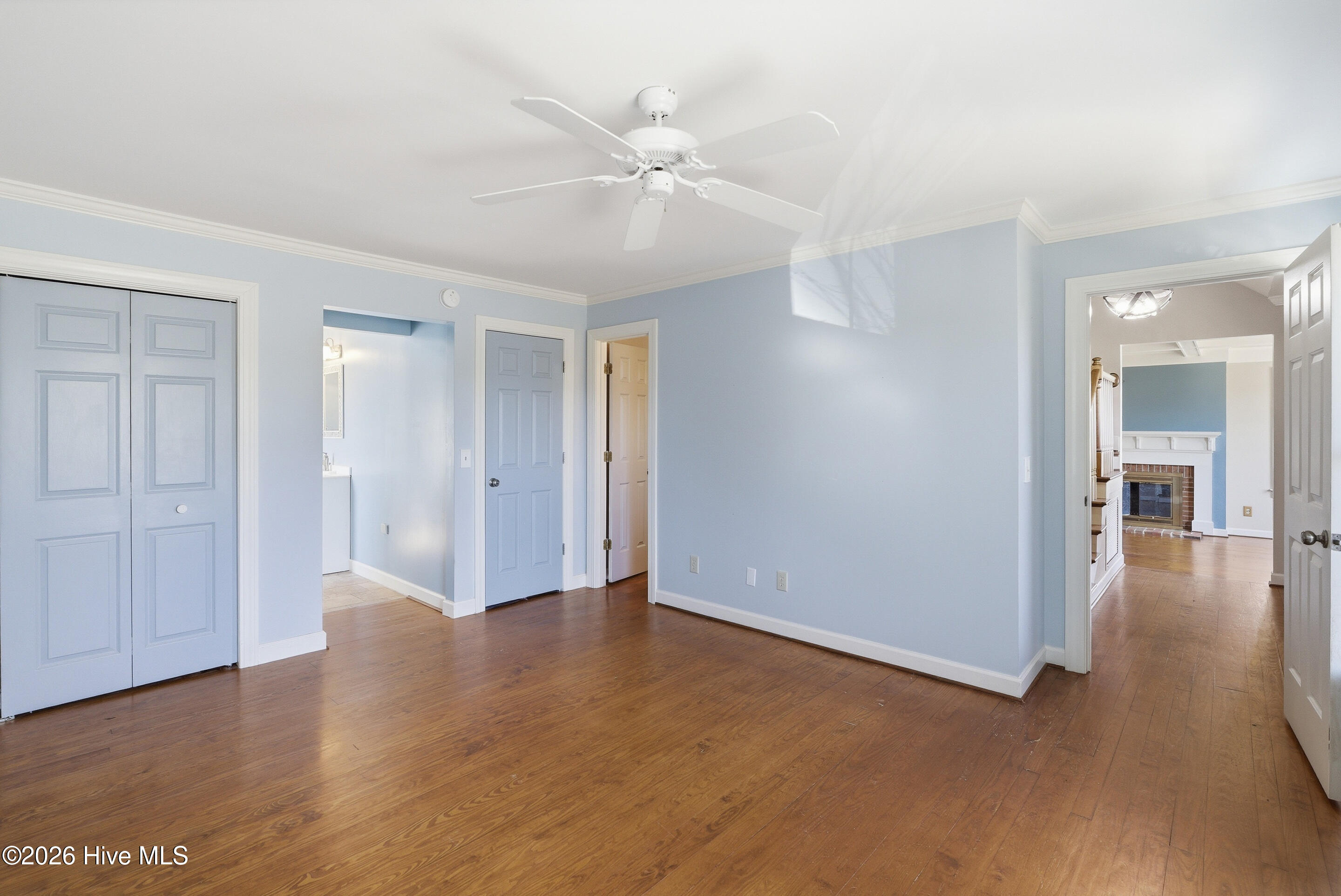 100563536 | Photo 14