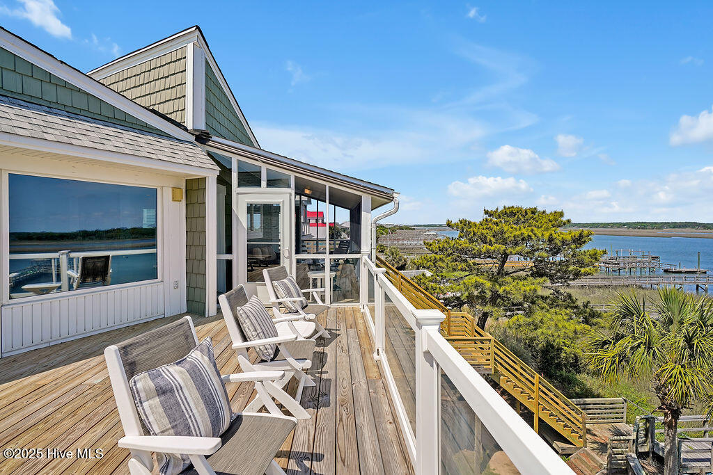 100508979 | Photo 10