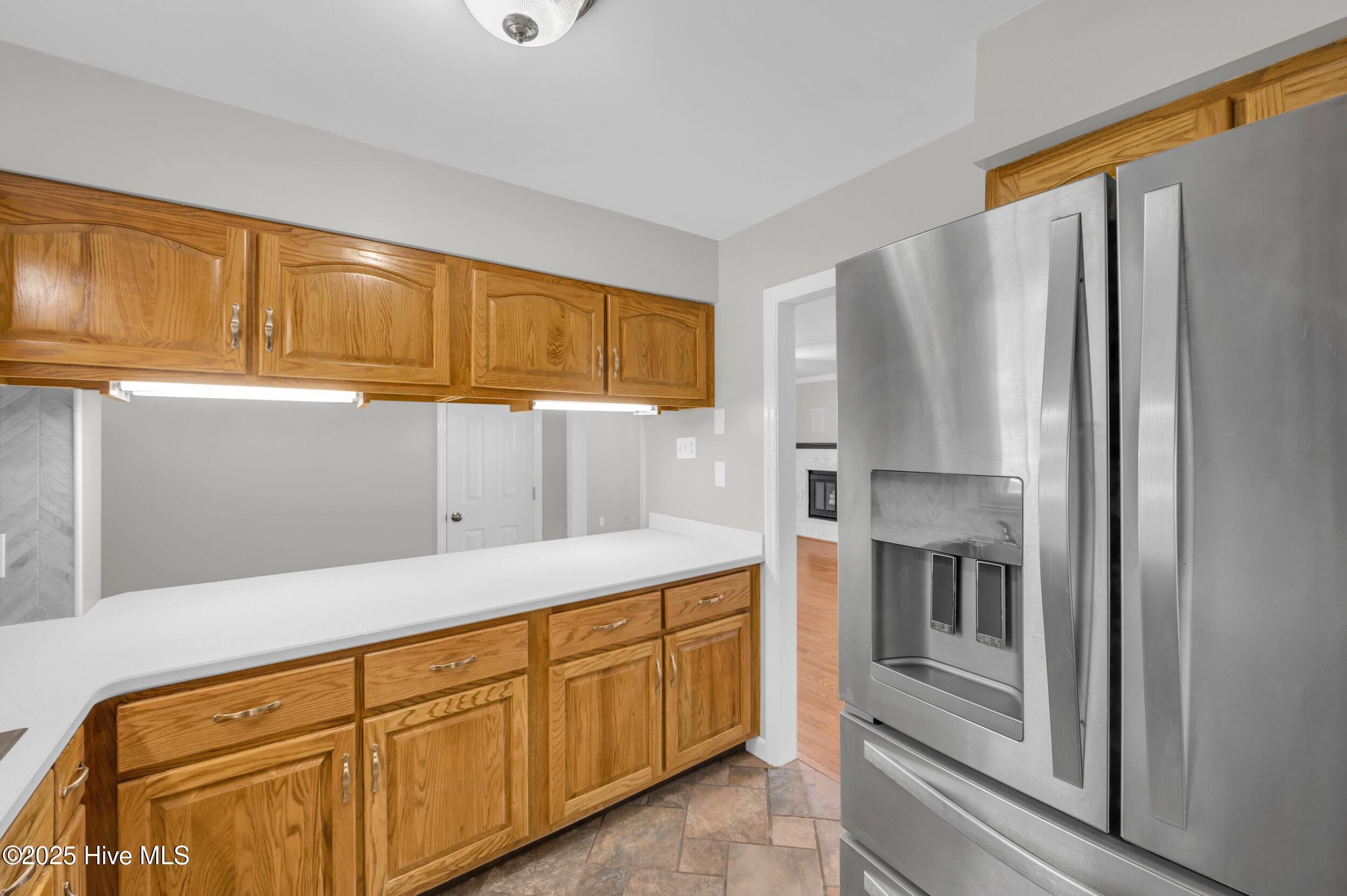 100532115 | Photo 13