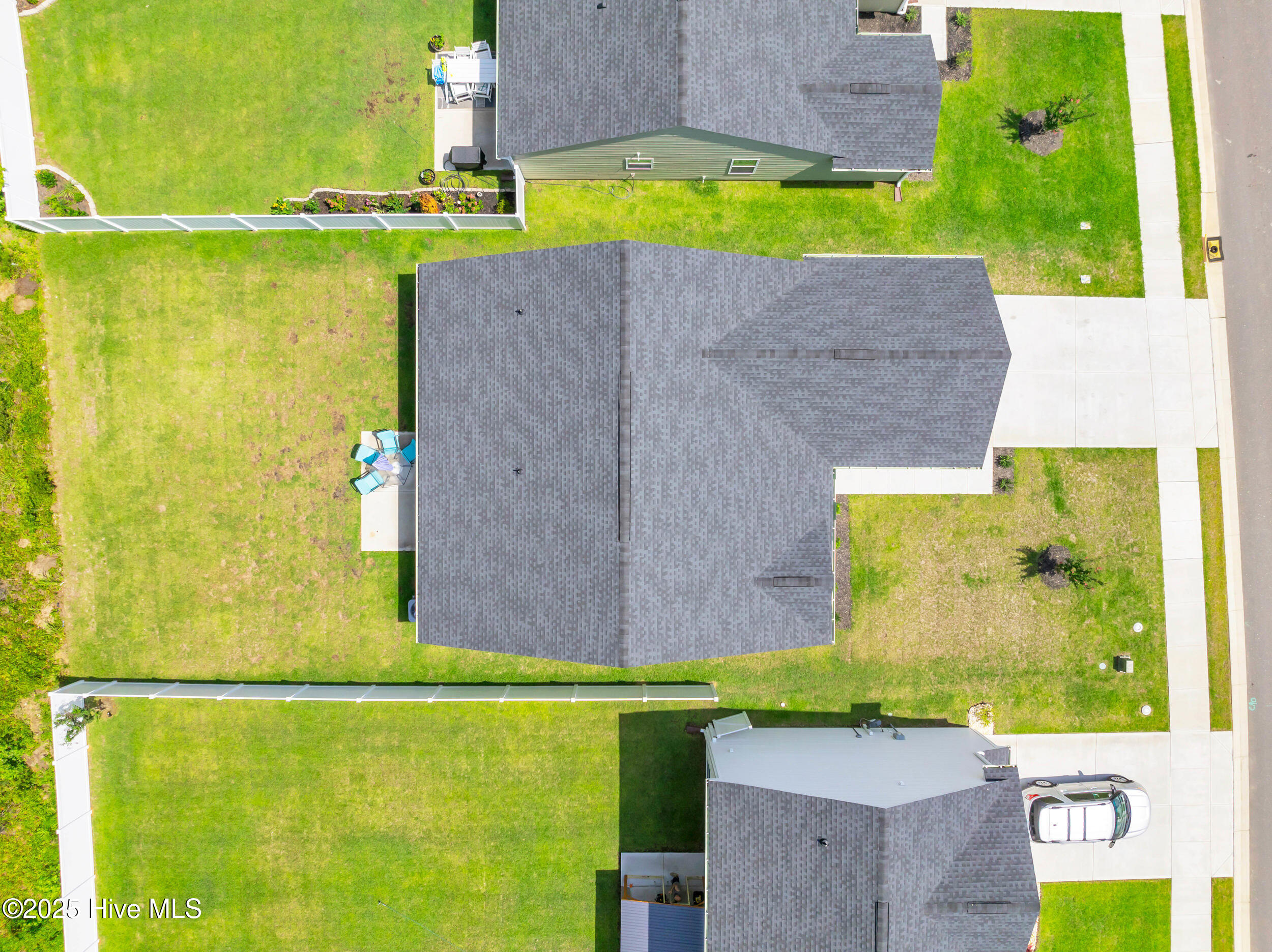 100570488 | Photo 36