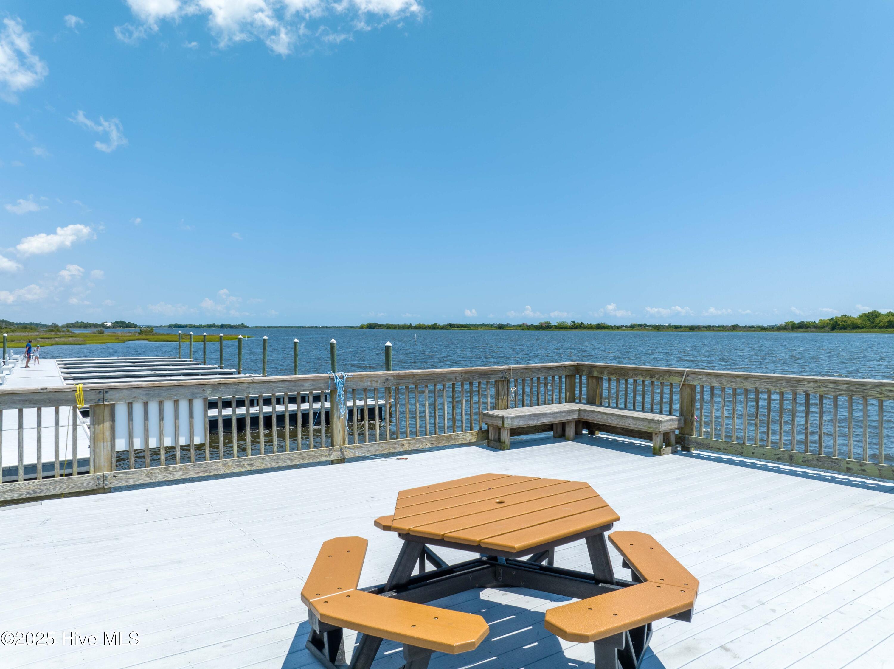 100543712 | Photo 27