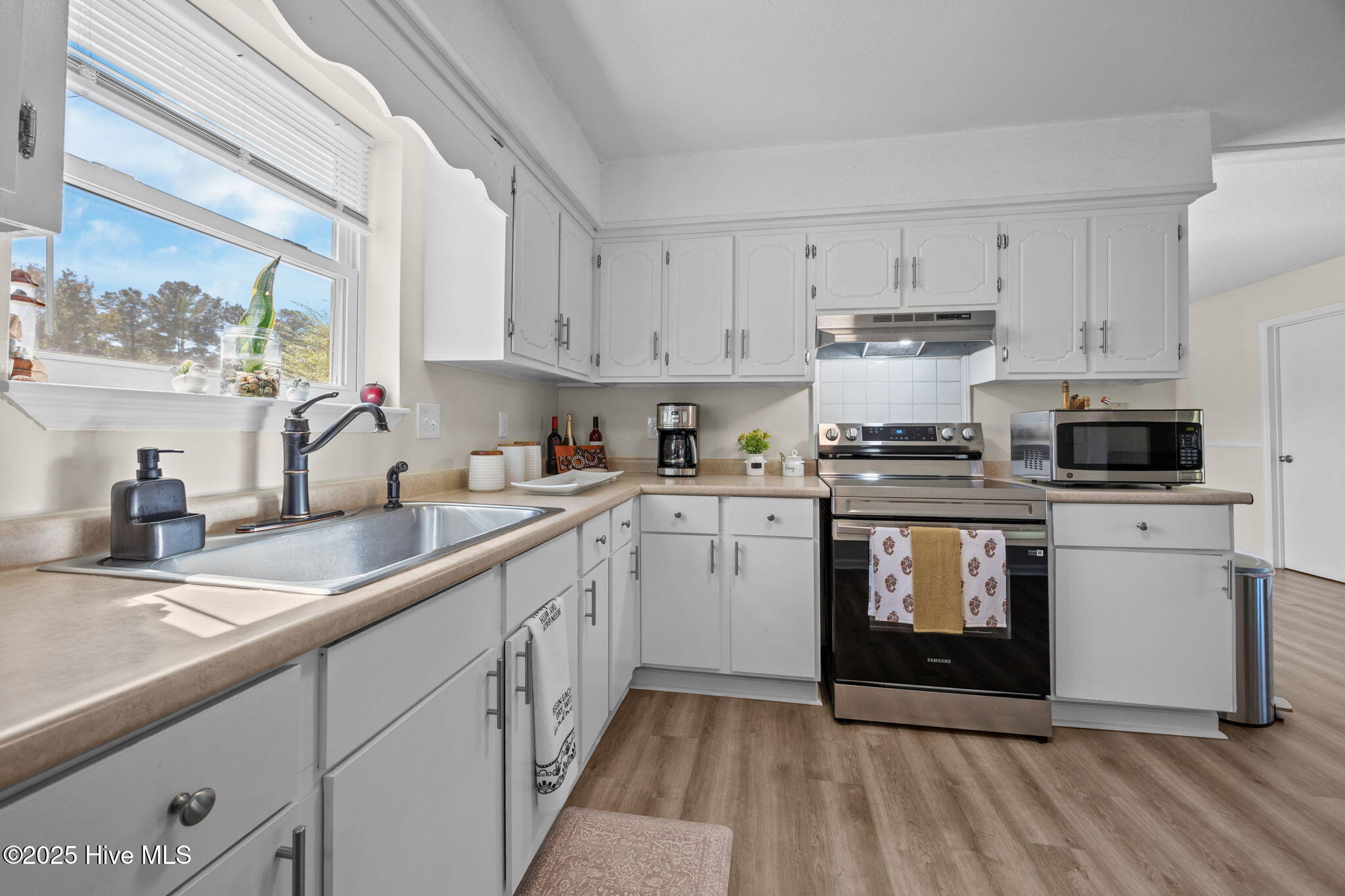 100515251 | Photo 21