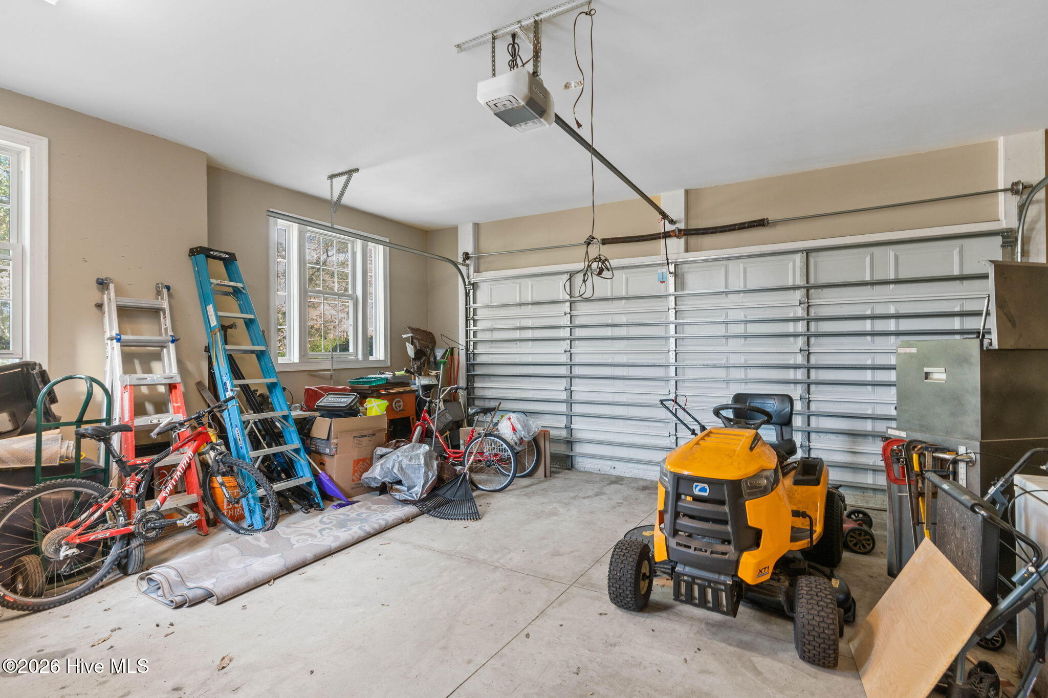 100560894 | Photo 32