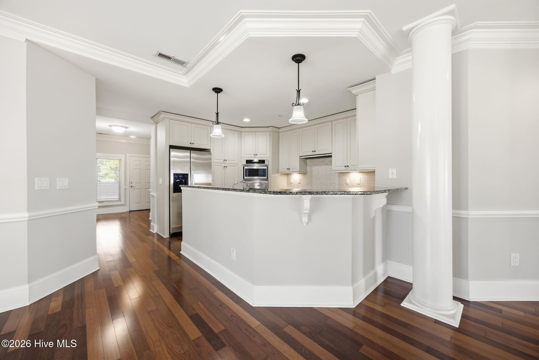 100569060 | Photo 15